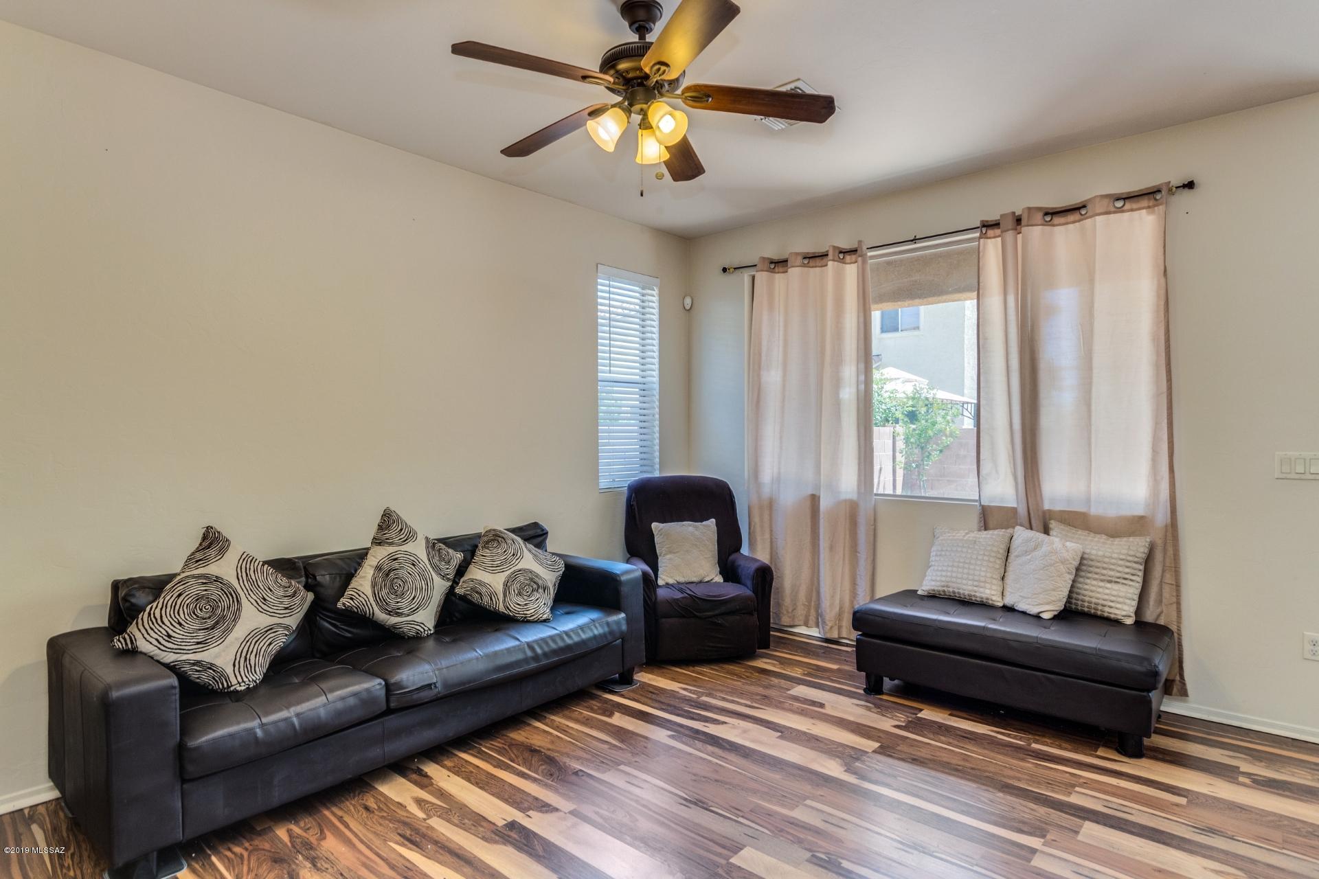 Paseo del Rio - Residential