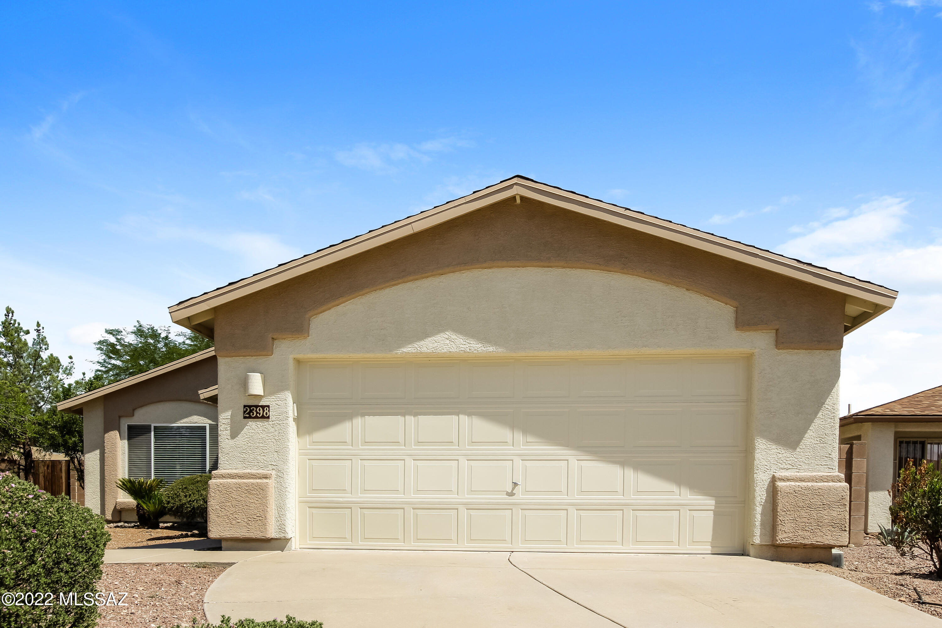 AVAILABLE NOW!  
All Atlas Real Estate residents are enrolled in the Resident Benefits Package (RBP) Which includes - air filter delivery, Package cost to resident is $29.99 per month. ($30.00 one time set up fee at move-in). More details upon application. Renters Insurance: Renters insurance is required. 
Pet Policy: (Pet screening application required) Pets accepted! (2) total are allowed. $300 one time pet fee (per pet) is due at the time of move in. As low as $30 monthly pet rent (per pet).