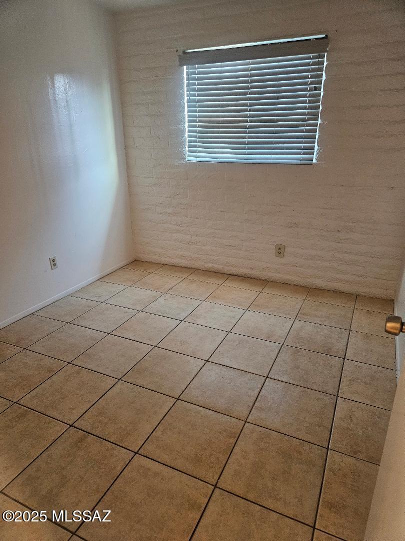 Jamaican Estates (1-77) - Residential Lease