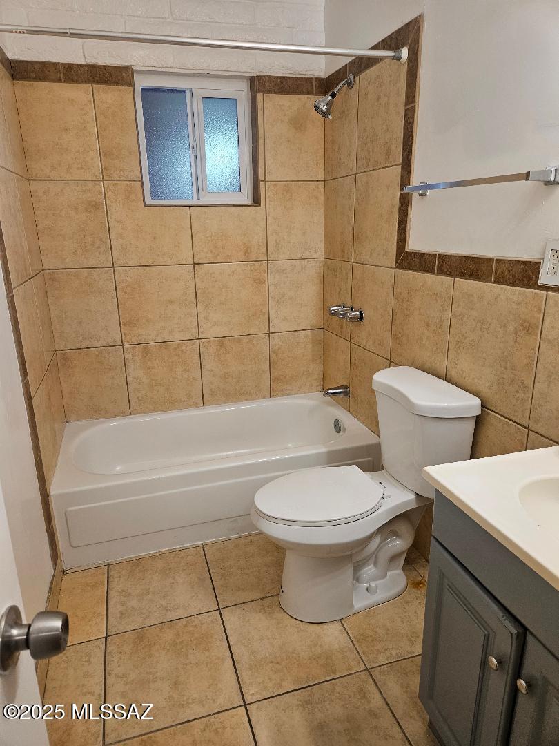 Jamaican Estates (1-77) - Residential Lease