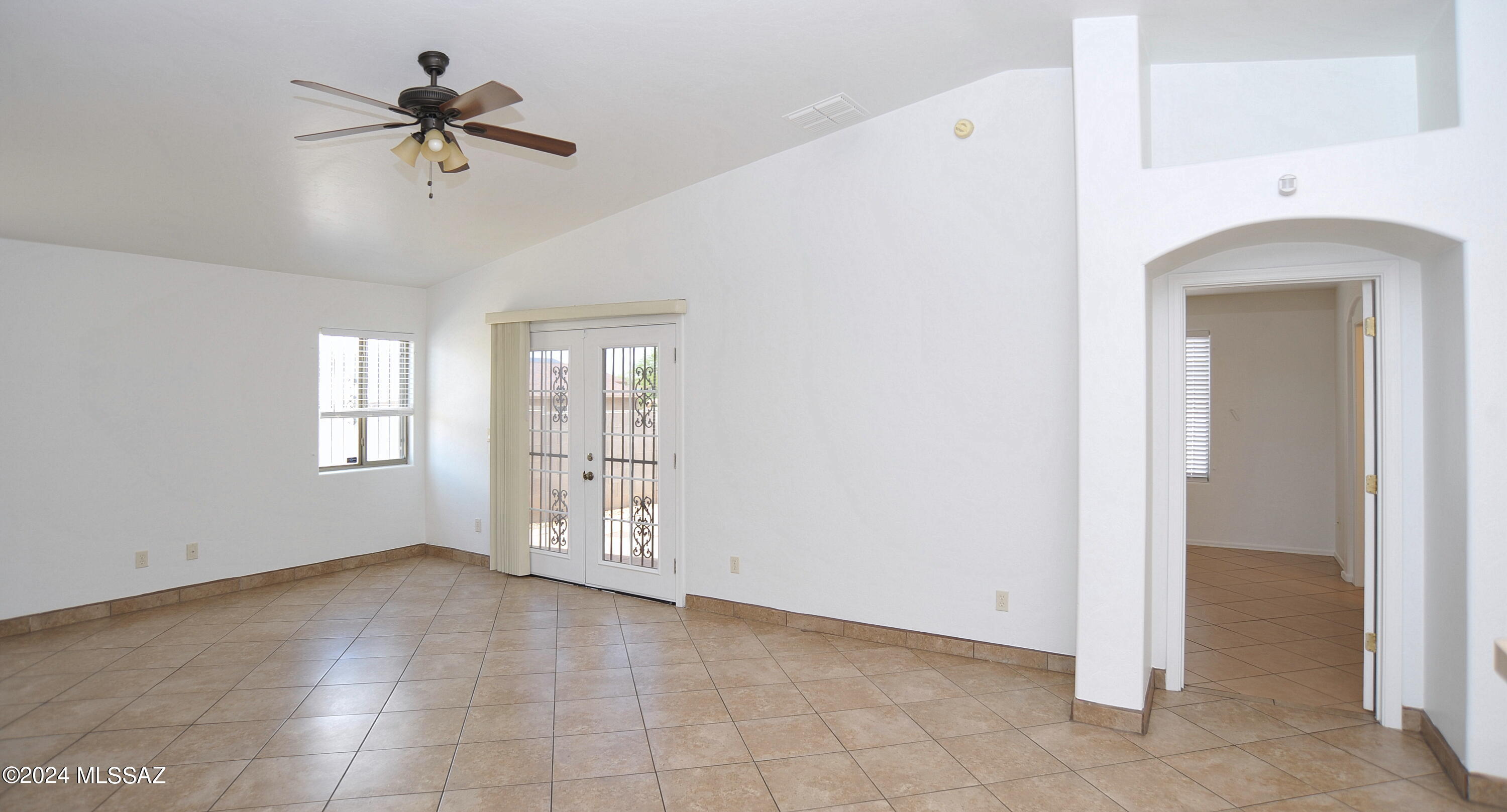 La Tierra Buena (1-207) - Residential Lease
