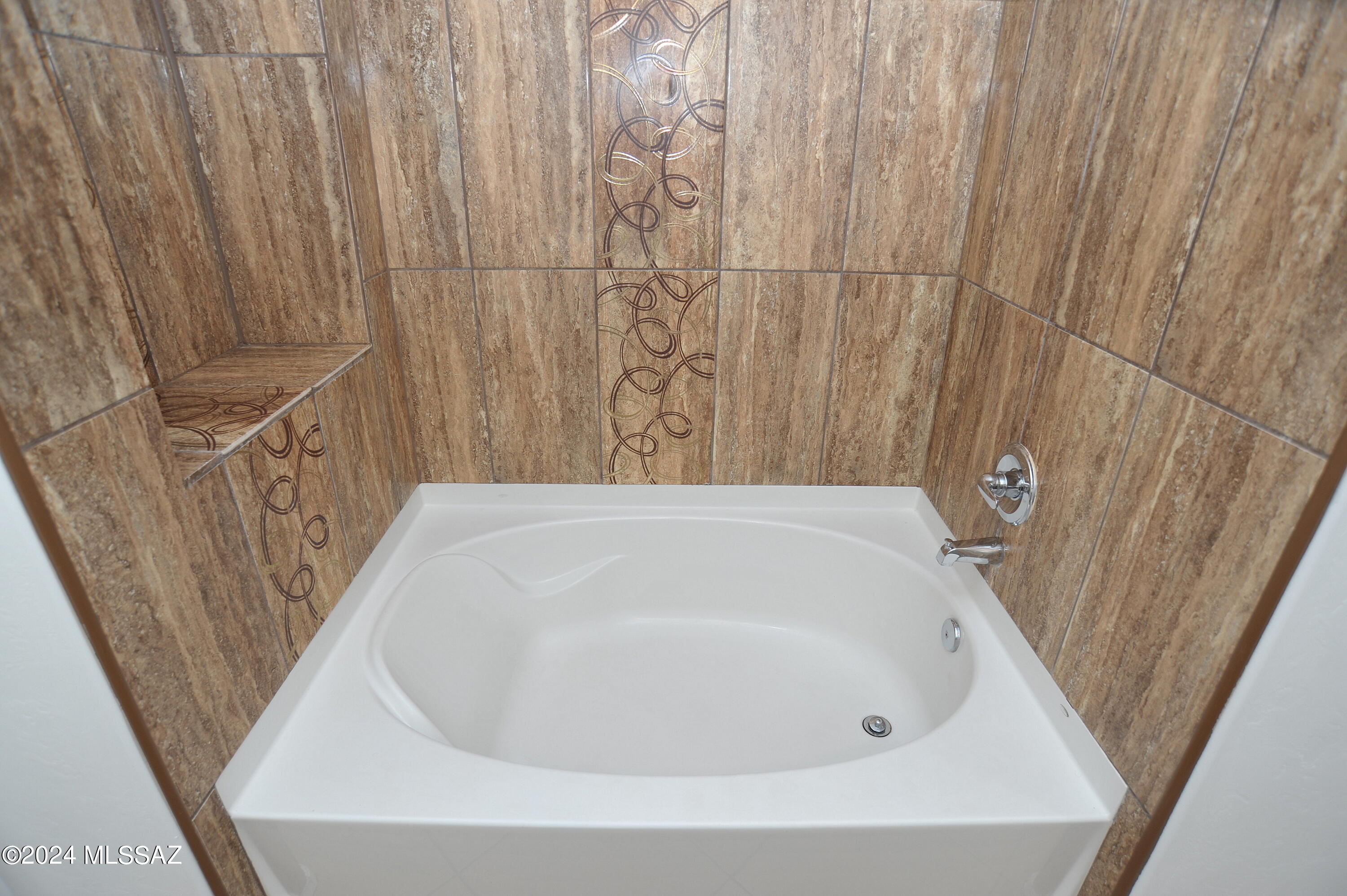 La Tierra Buena (1-207) - Residential Lease