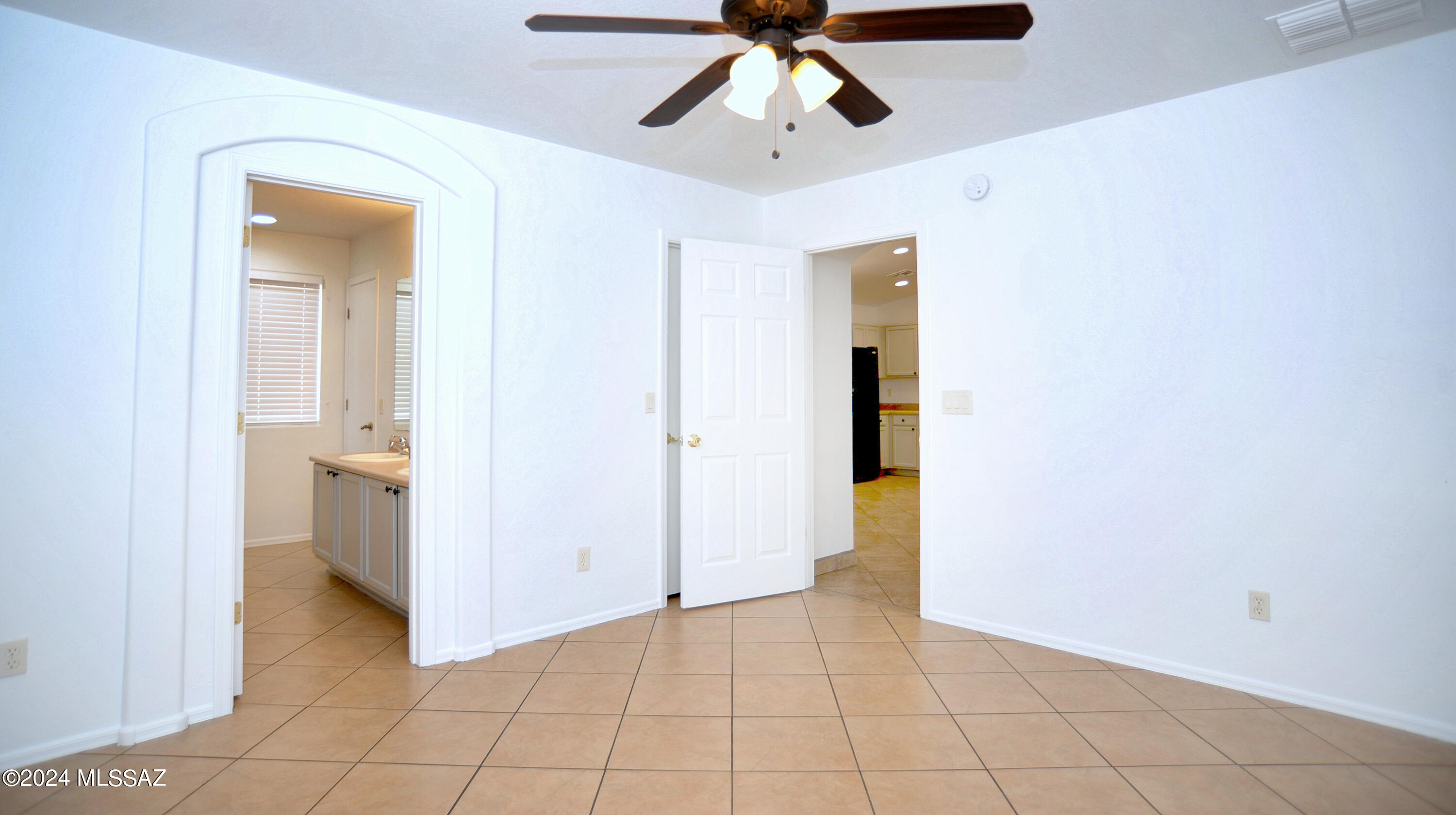 La Tierra Buena (1-207) - Residential Lease