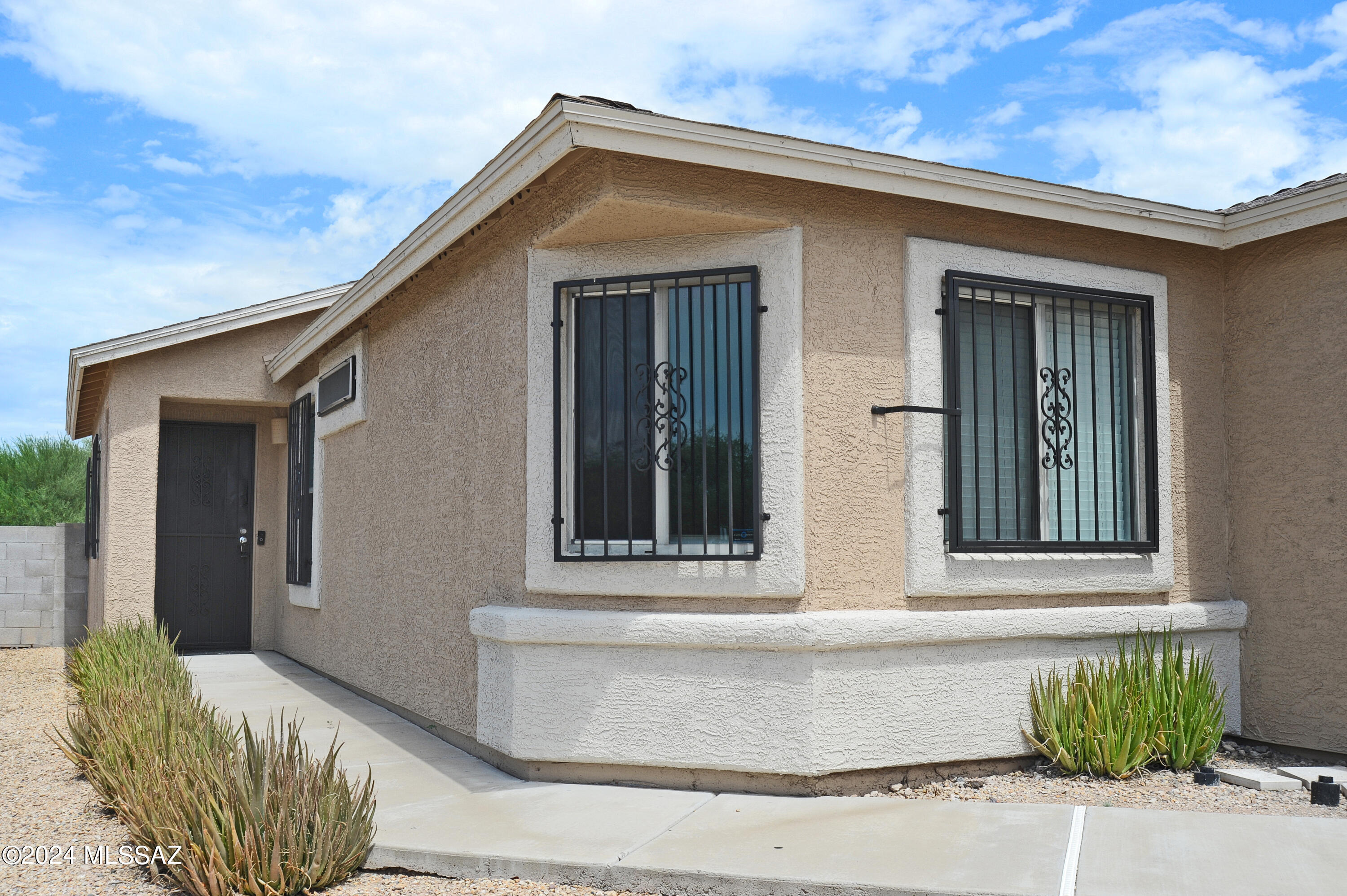 La Tierra Buena (1-207) - Residential Lease