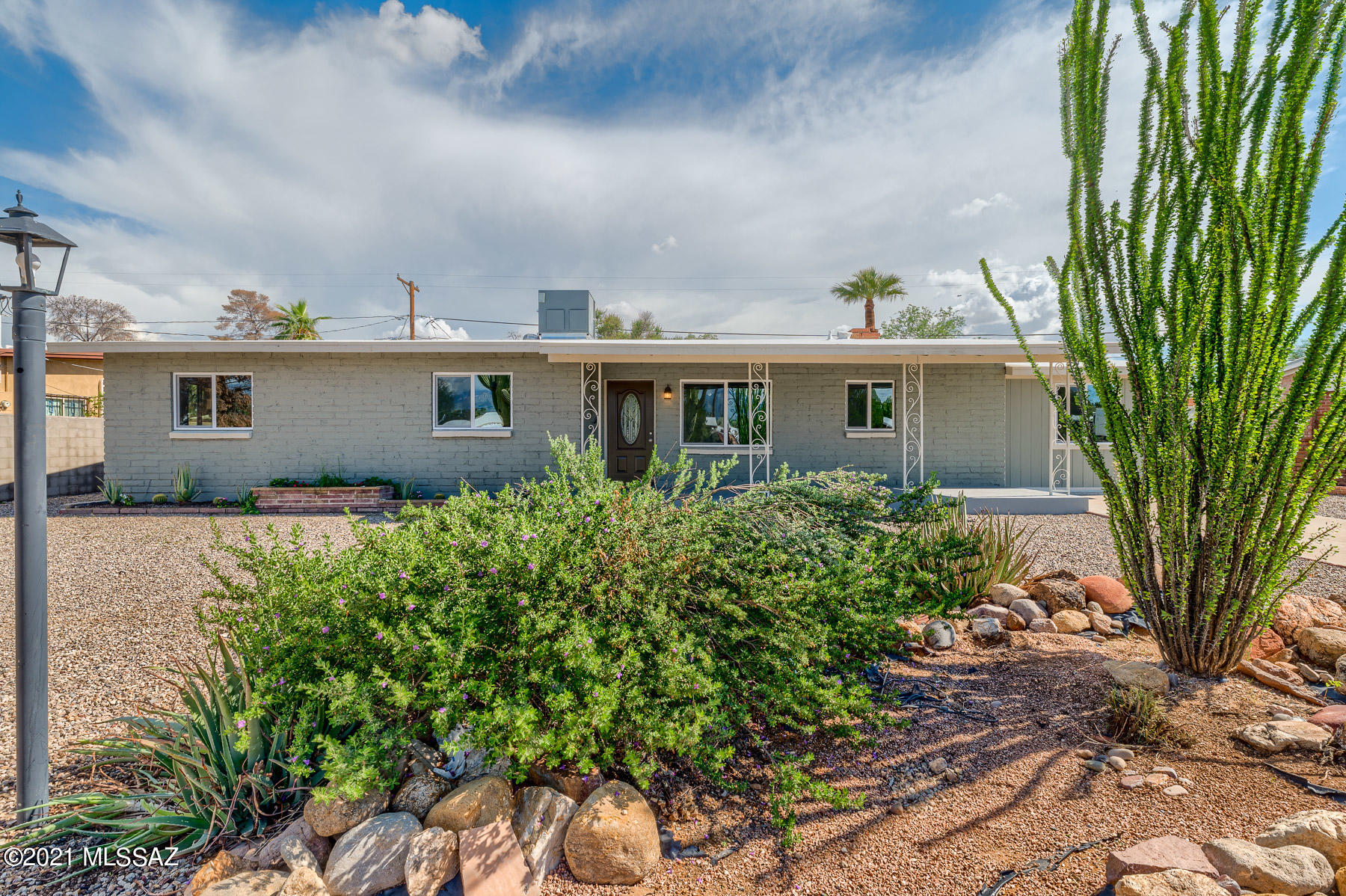Lovely Move-In Ready Home in the San Fernando Village. 4bd/3ba/2100 SqFt. Two Primary Suites! The Beautiful Kitchen Features Brand New Dove Gray Cabinetry, Double Sink, Silver Falls Granite Tops w/ Backsplash & SS Appliances. The Primary Suite has a Walk-In Closet, Brand New Dove Gray Vanity in Bathroom w/ White Marble Top, Modern Vanity Lighting & Custom-Tiled Shower. Large Laundry Room Off Activity Room/Office. Dual Pane Windows, New Doors, Recessed Lighting, Ceiling Fans & Ample Storage Room. Beautiful Dapple Tile Flooring in Living Areas, & New Carpet in Bedrooms. Fresh Interior /Exterior Paint. Private Yard w/ Fresh Gravel, Cacti & Flowers. Welcoming Front Patio Perfect for Relaxing Evenings. Go Show Today!