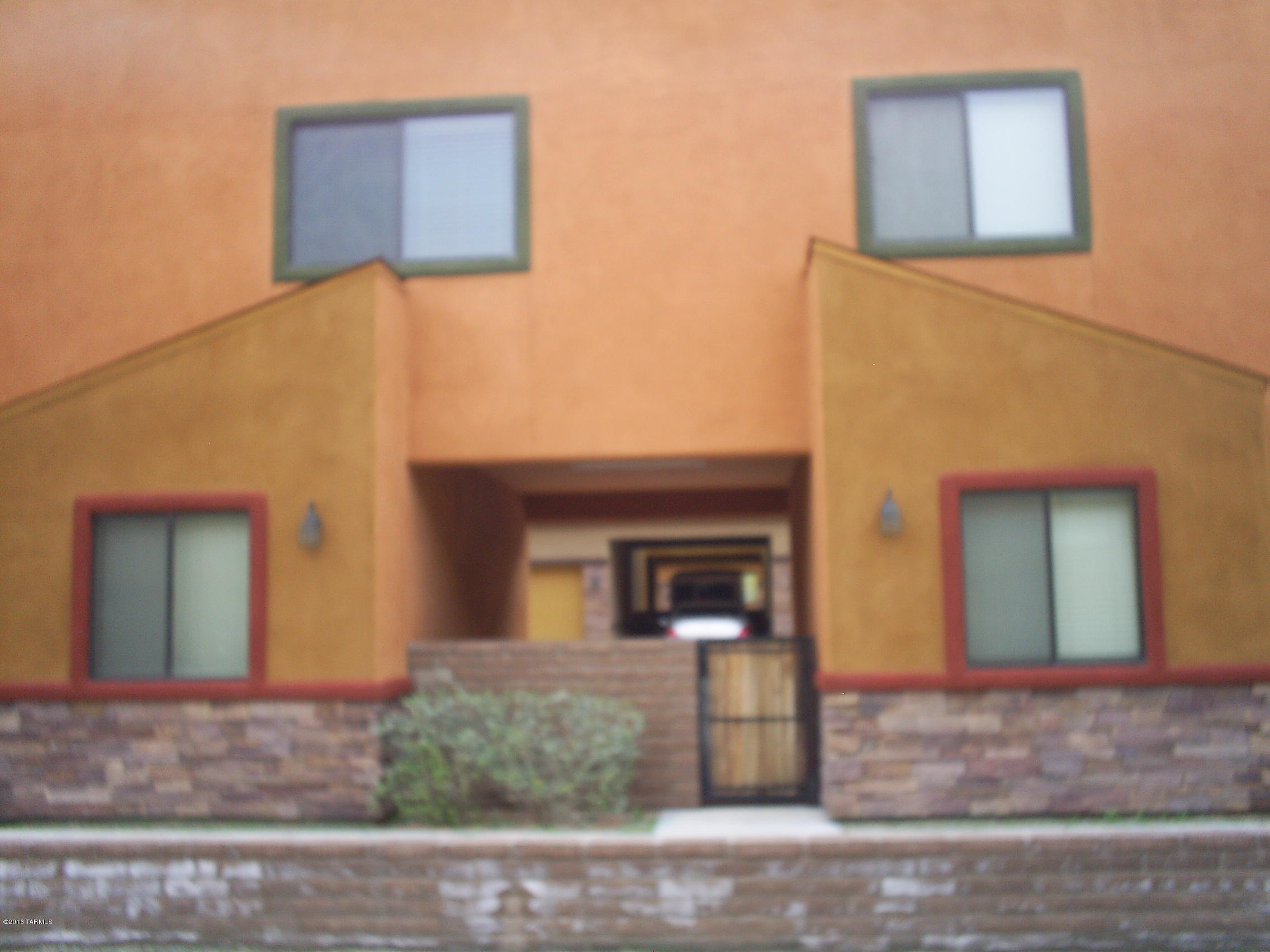 Dos Tiburones Townhouses (1-34) - Residential Lease