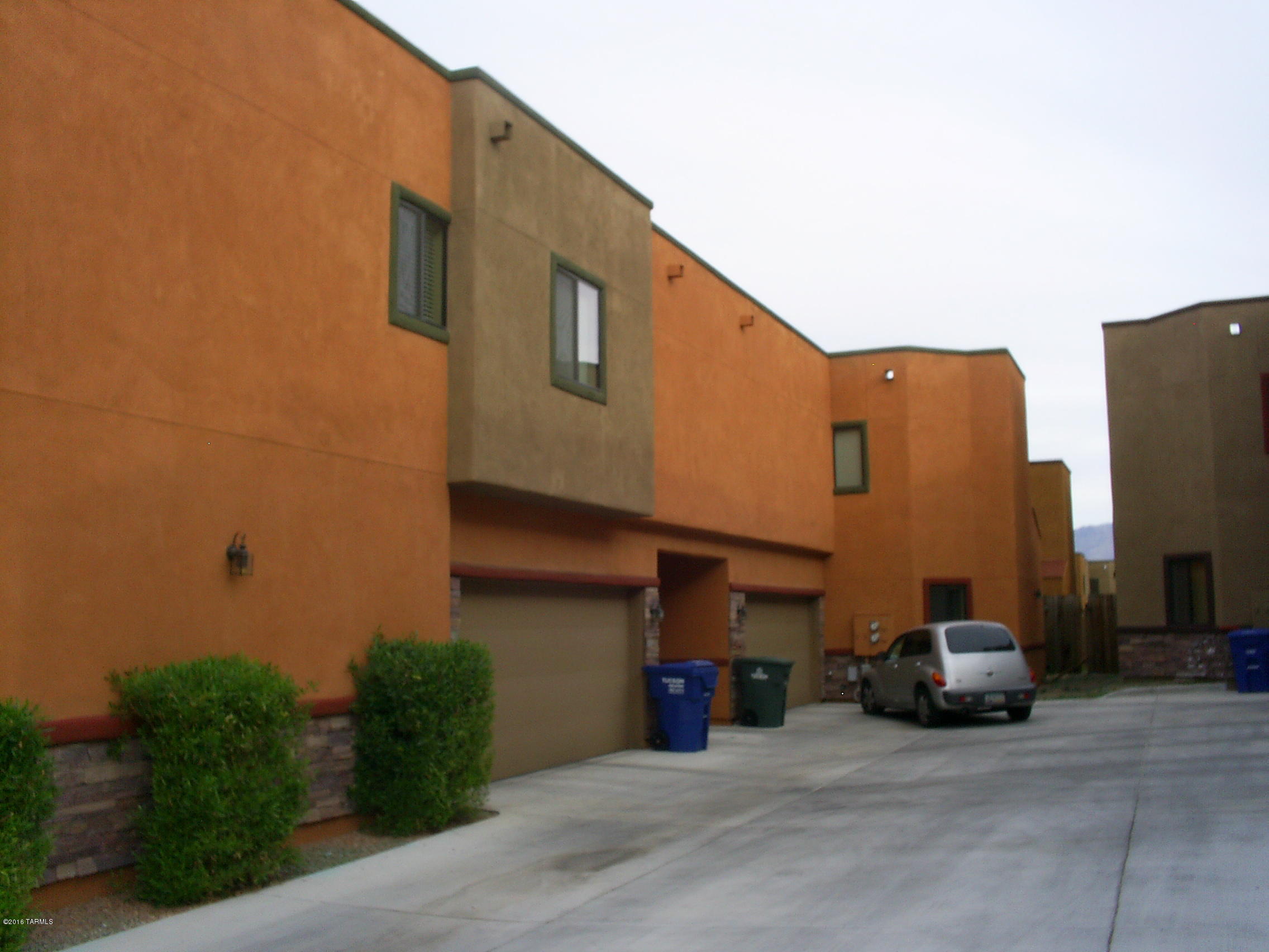 Dos Tiburones Townhouses (1-34) - Residential Lease