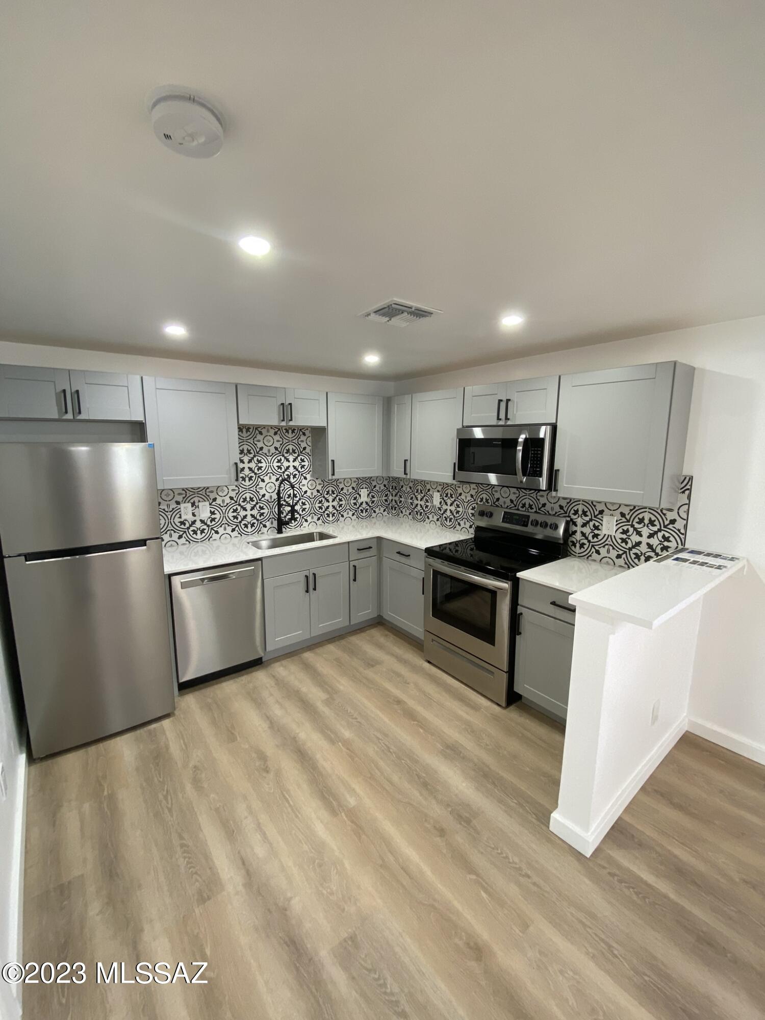 University Home Addition - Residential Lease