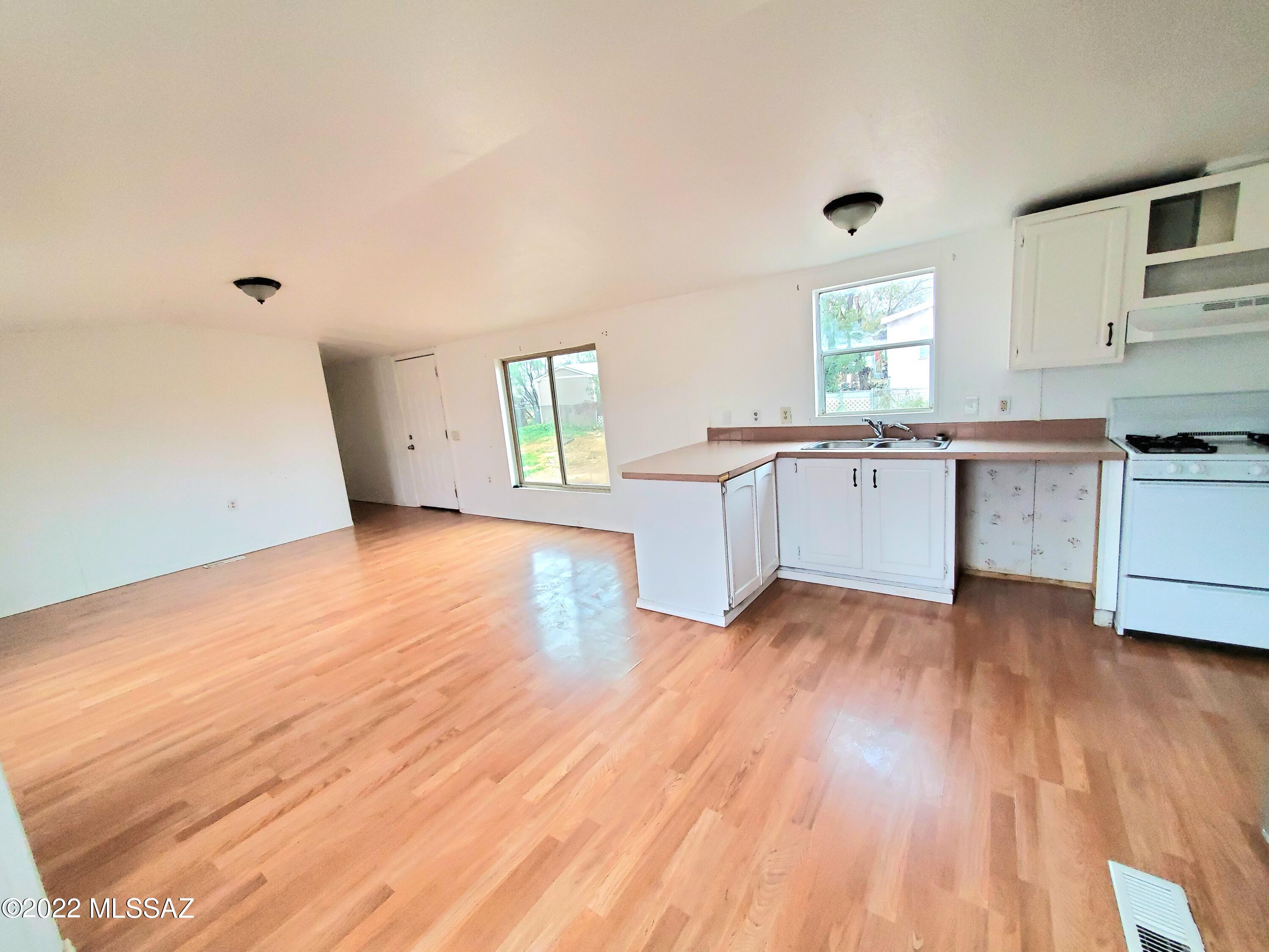Mescal Lakes - Residential