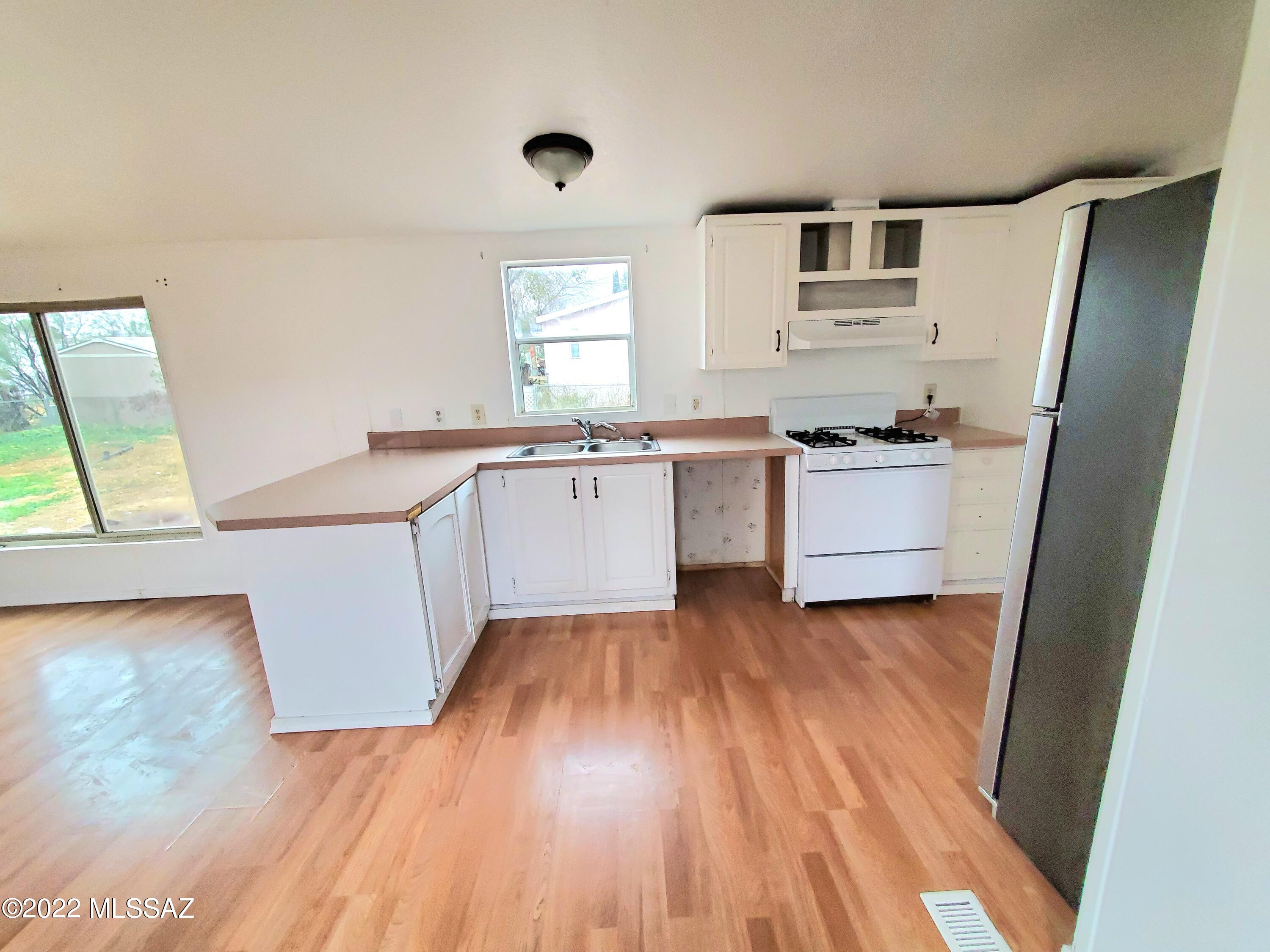 Mescal Lakes - Residential