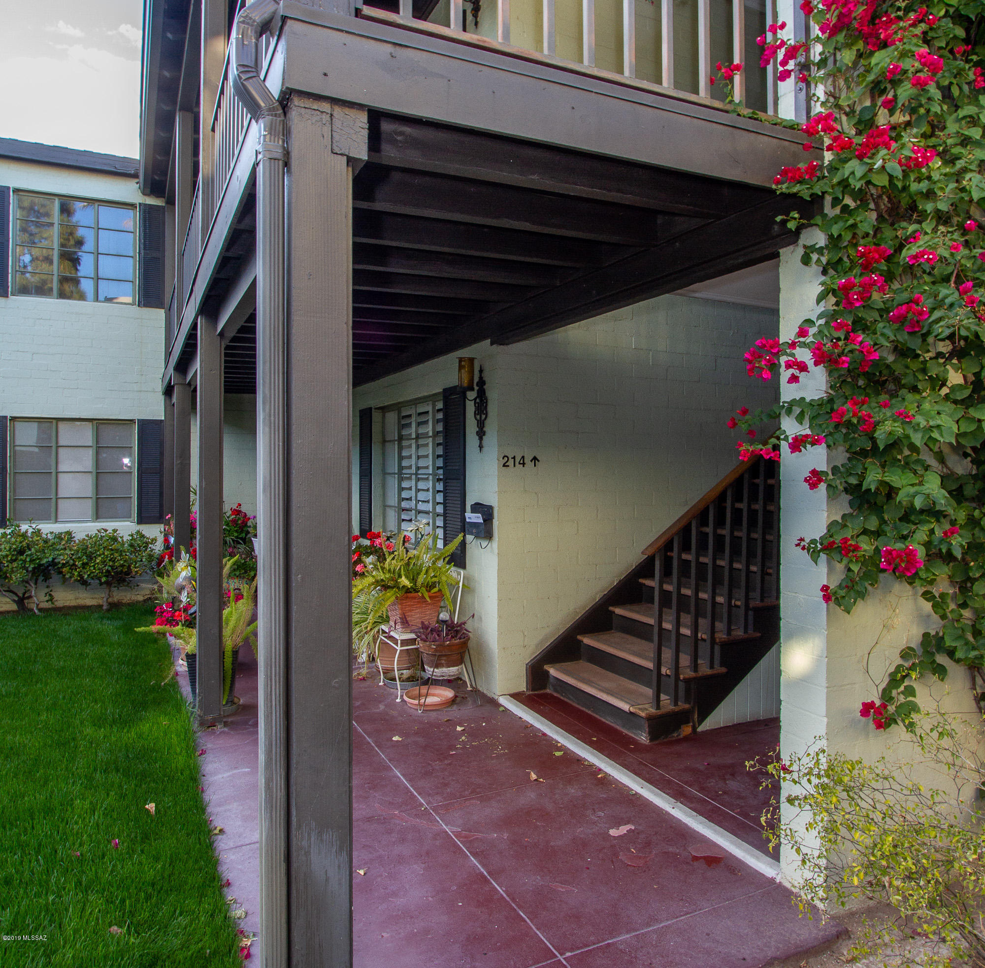 El Encanto Apartments - Residential