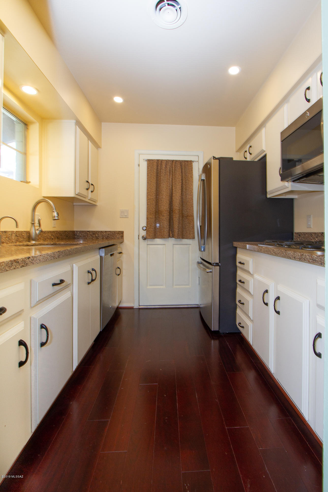 El Encanto Apartments - Residential