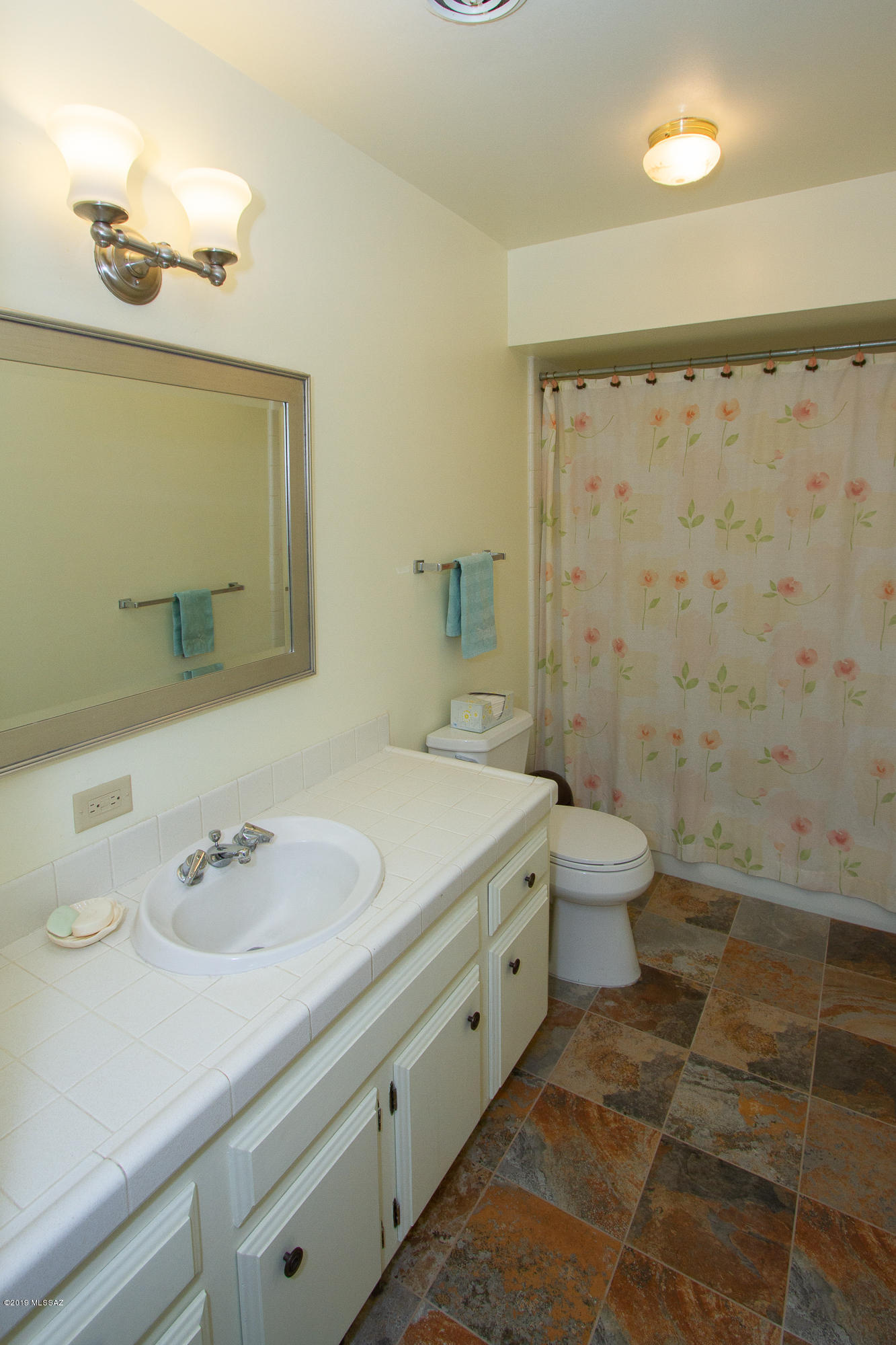 El Encanto Apartments - Residential