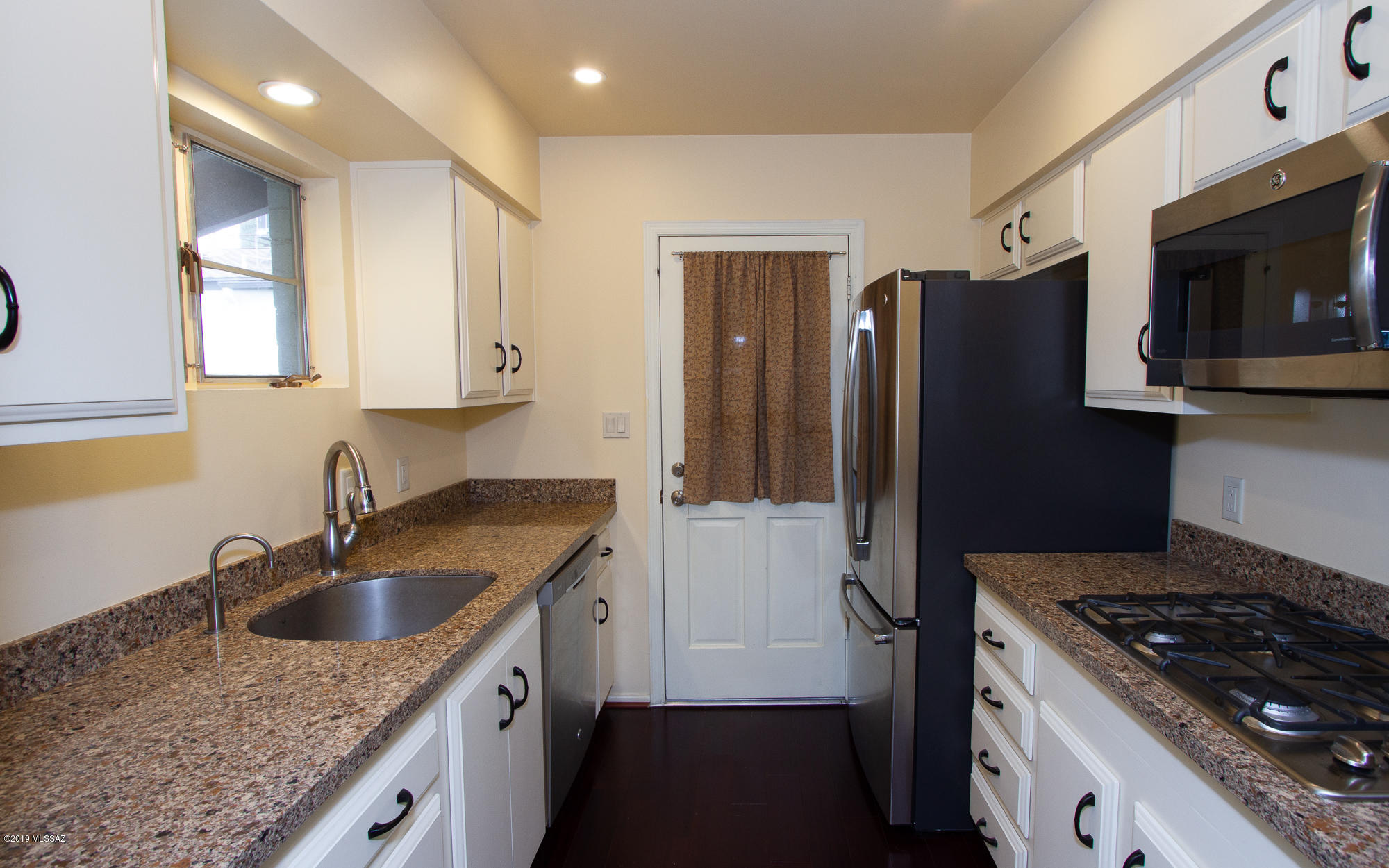 El Encanto Apartments - Residential