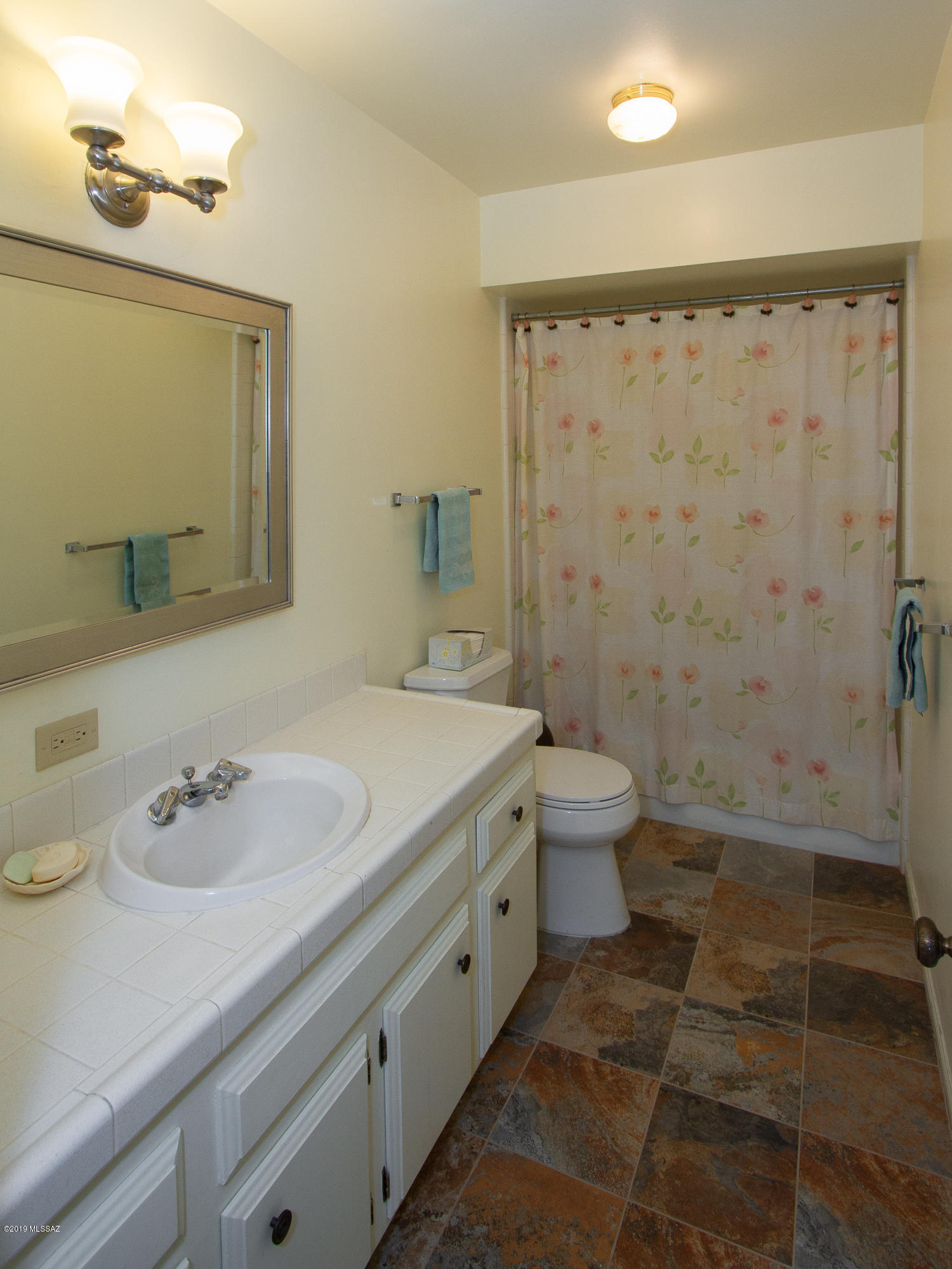 El Encanto Apartments - Residential