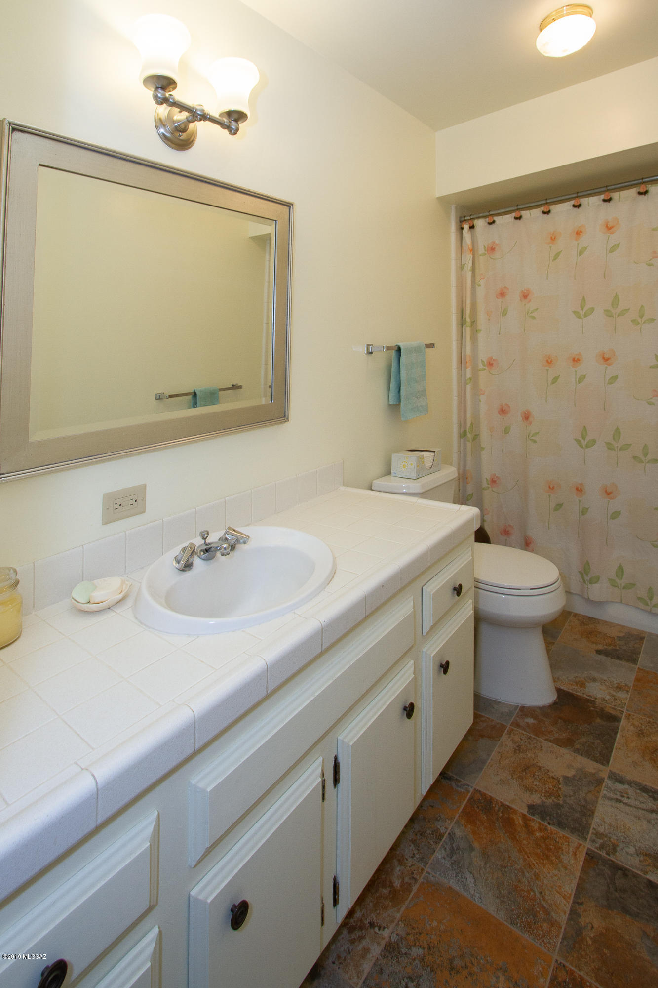 El Encanto Apartments - Residential