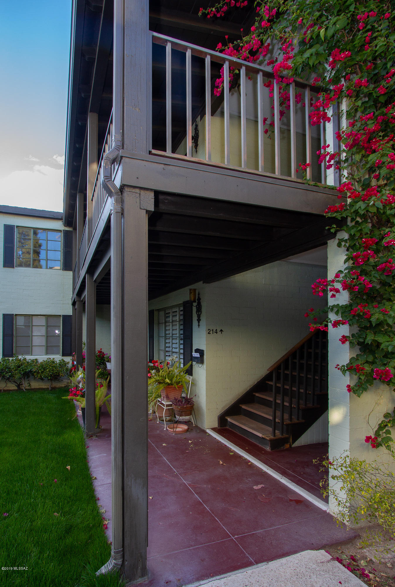 El Encanto Apartments - Residential