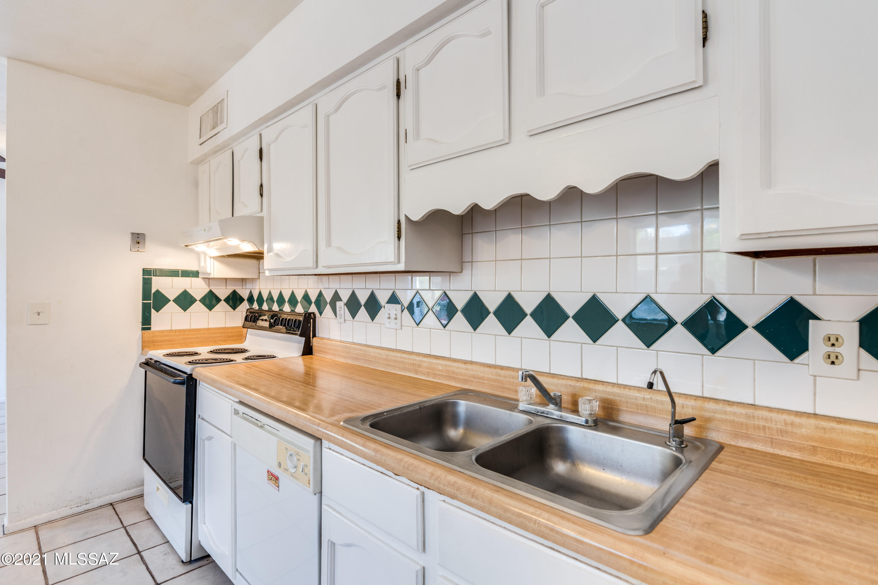 Casitas Del Valle II (1-34) - Residential