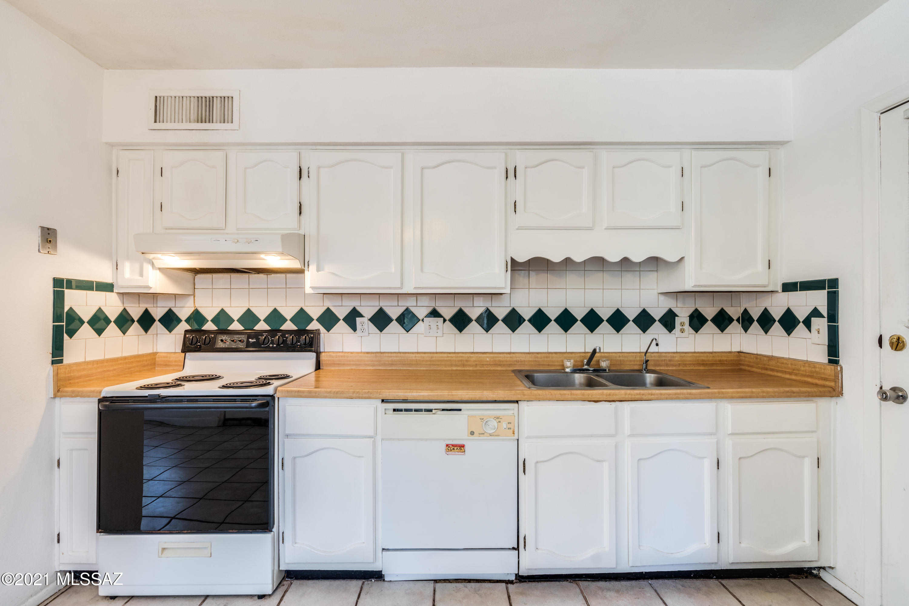 Casitas Del Valle II (1-34) - Residential