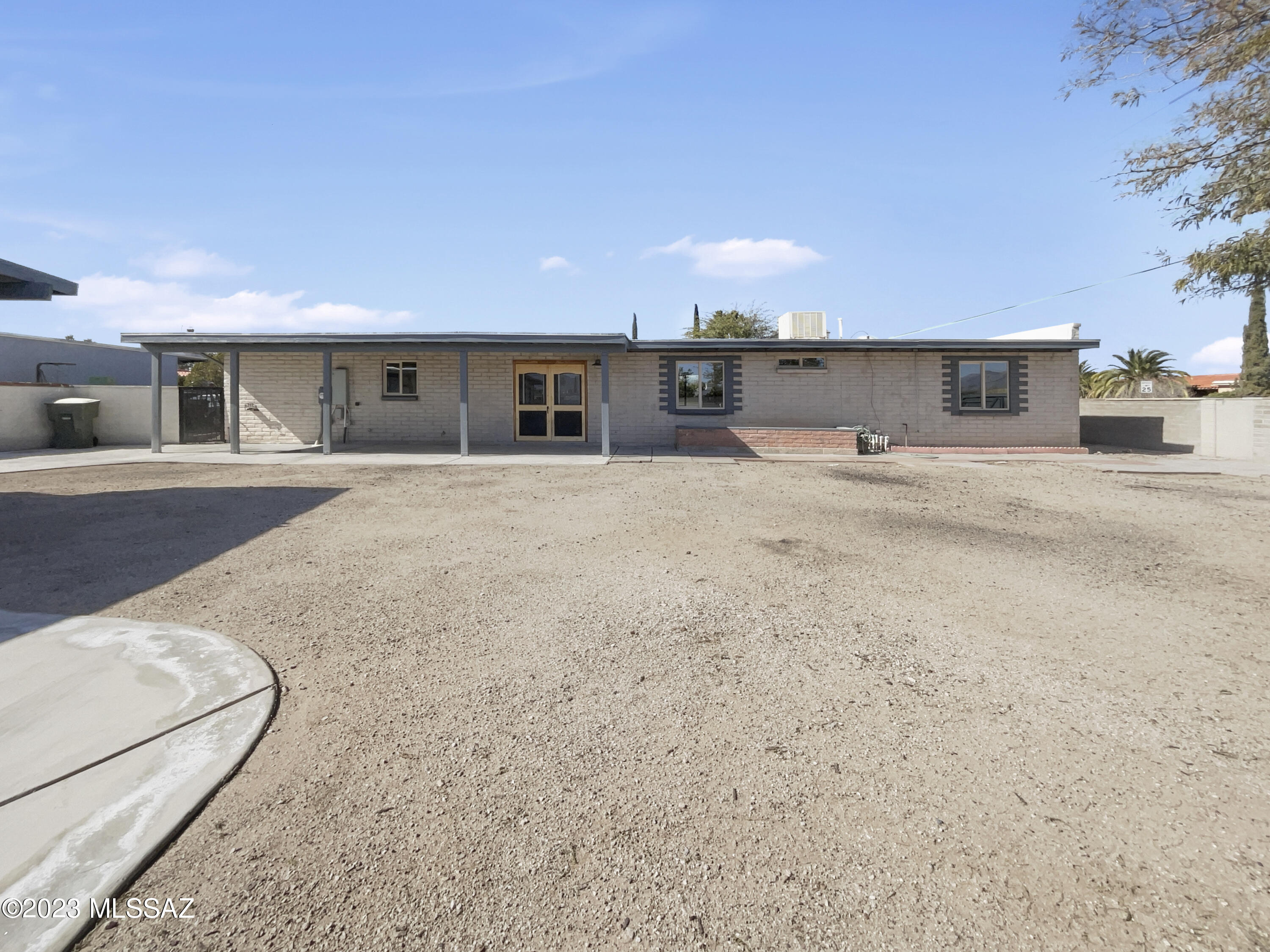 Broadway East (1-112) - Residential