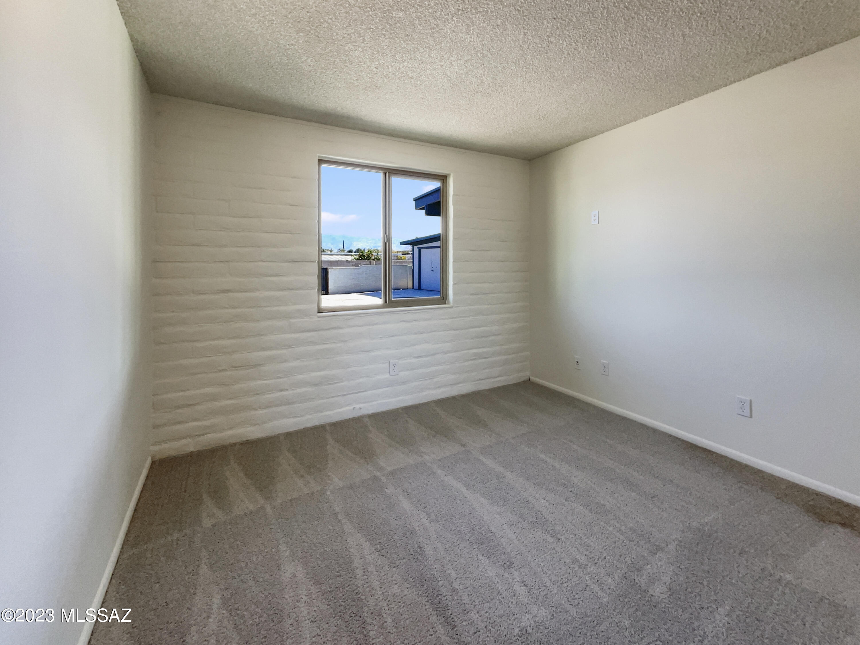 Broadway East (1-112) - Residential