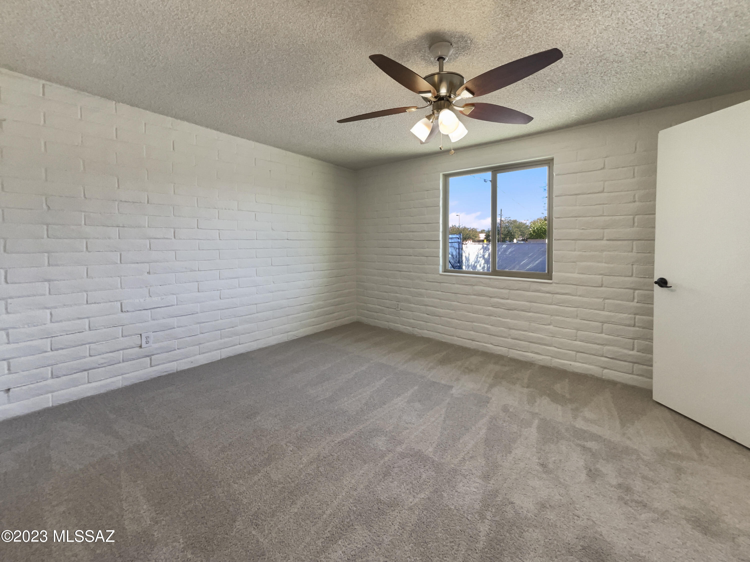 Broadway East (1-112) - Residential