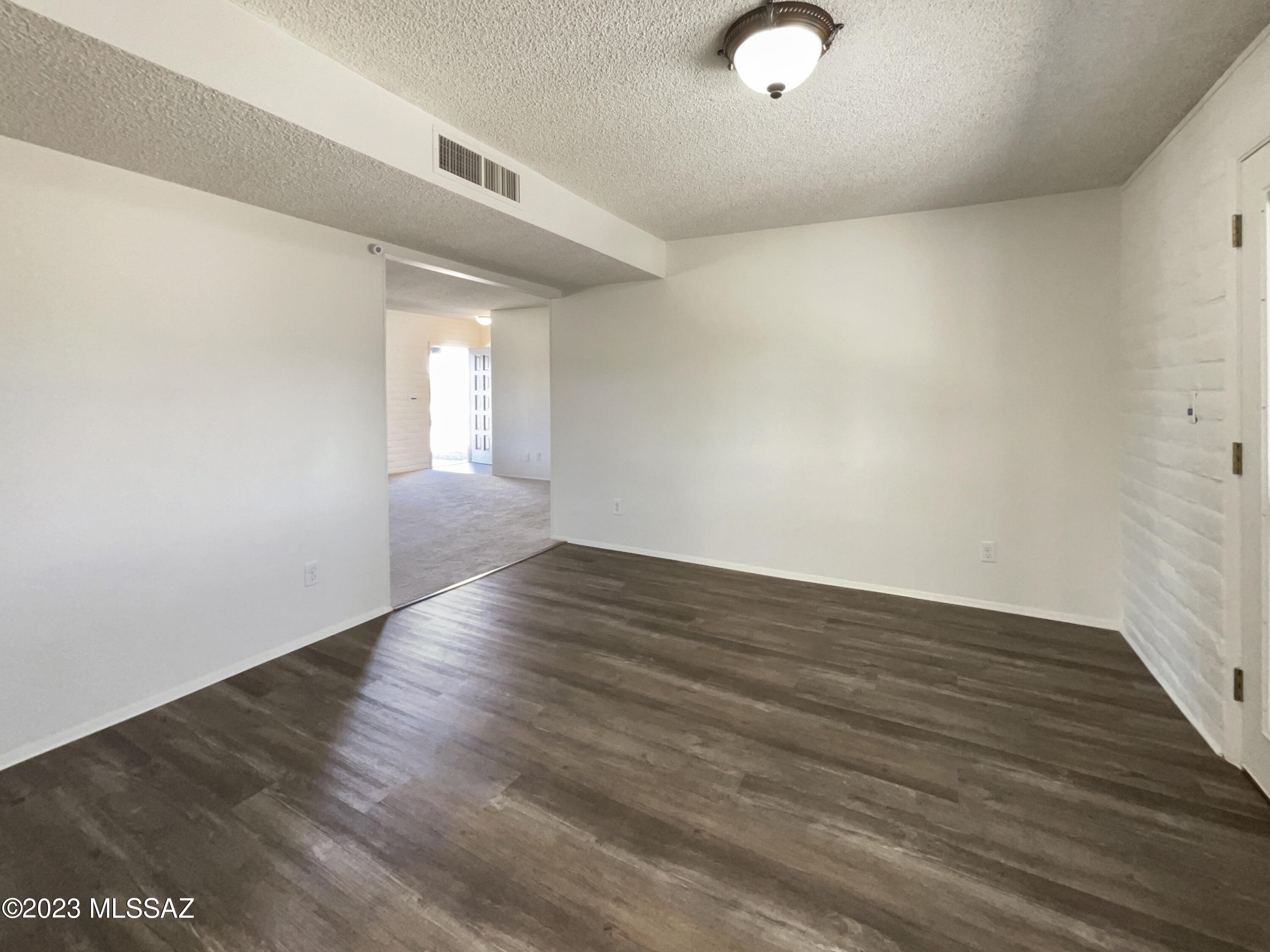 Broadway East (1-112) - Residential