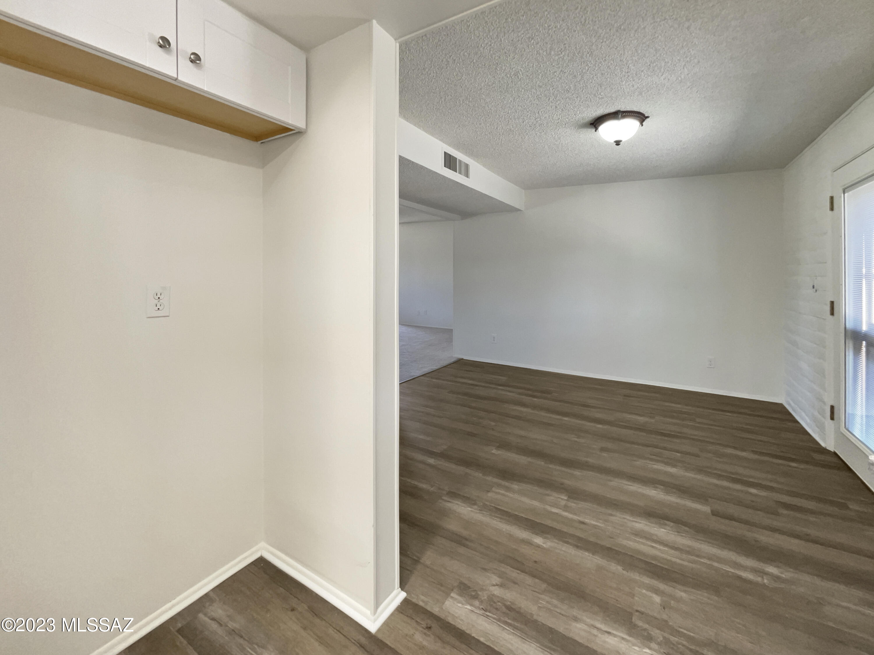 Broadway East (1-112) - Residential