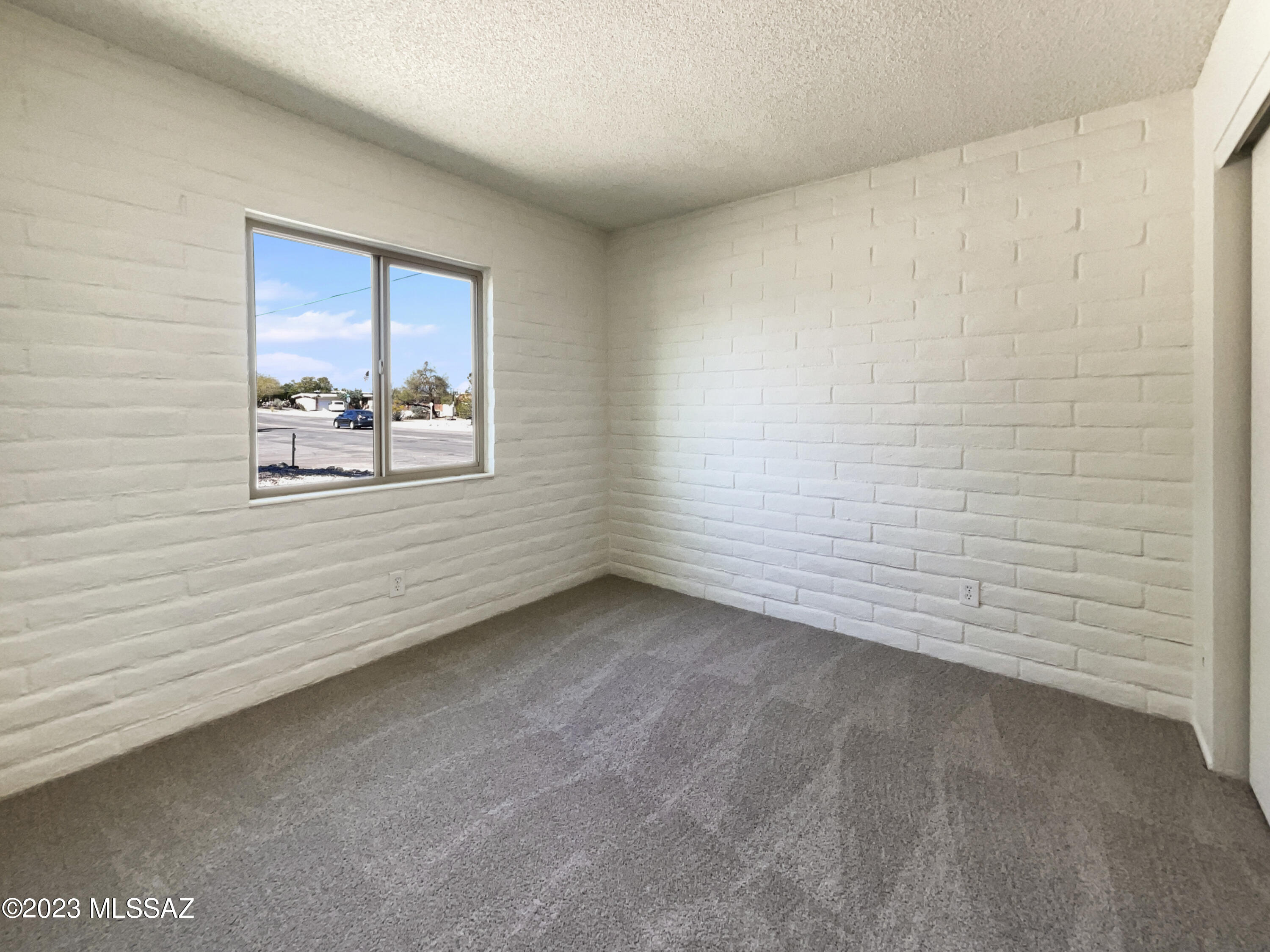 Broadway East (1-112) - Residential