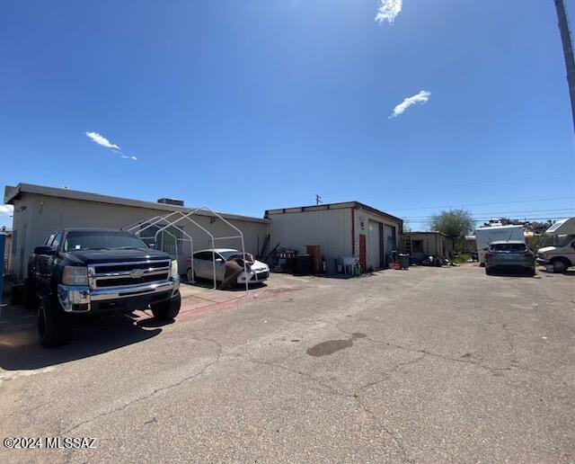 A freestanding well located CI-2 industrial property. Fully gated, office space, warehouse space with 2 roll up doors . AT&T Tower, does not generate income and does not convey with property.