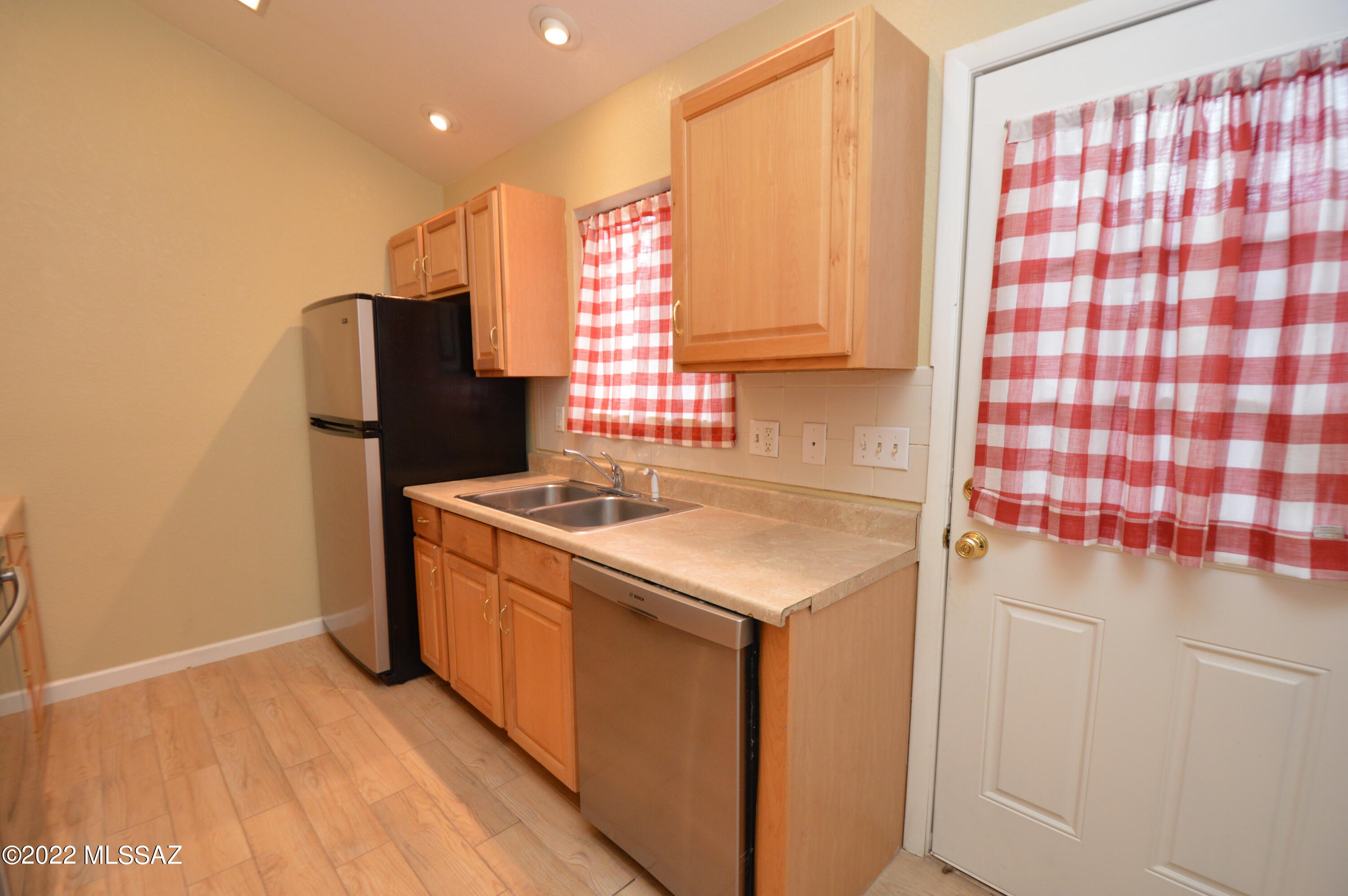 Centre Court Townhomes (1-106) - Residential