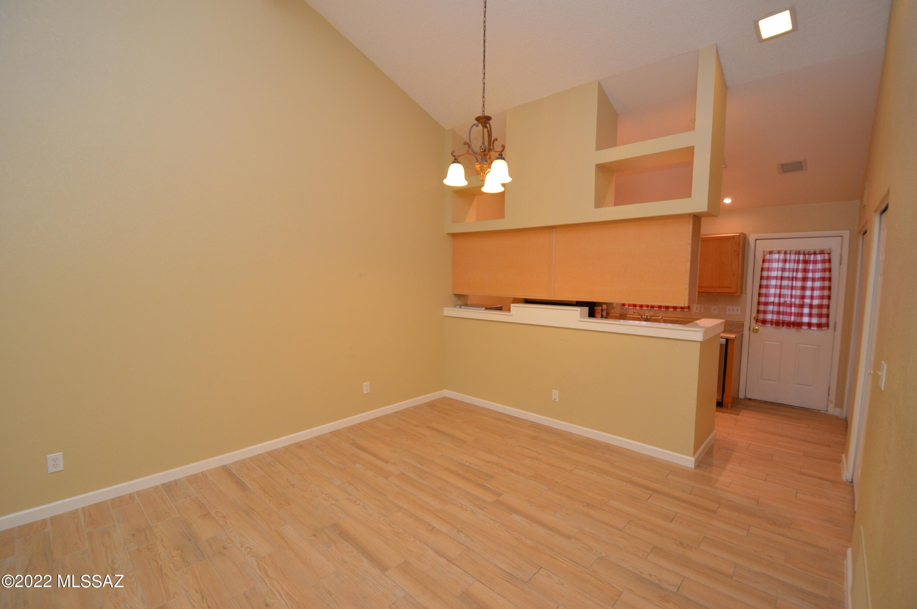 Centre Court Townhomes (1-106) - Residential