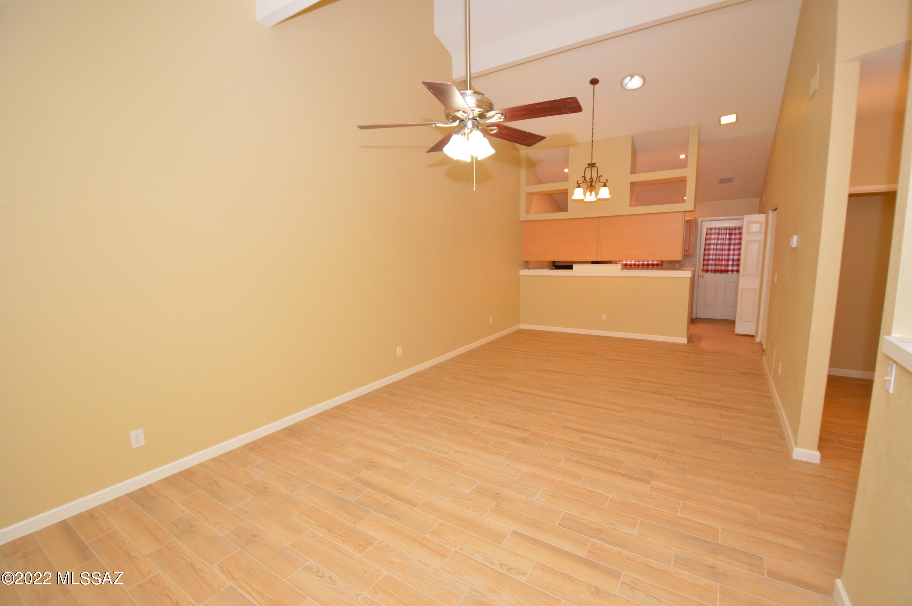 Centre Court Townhomes (1-106) - Residential
