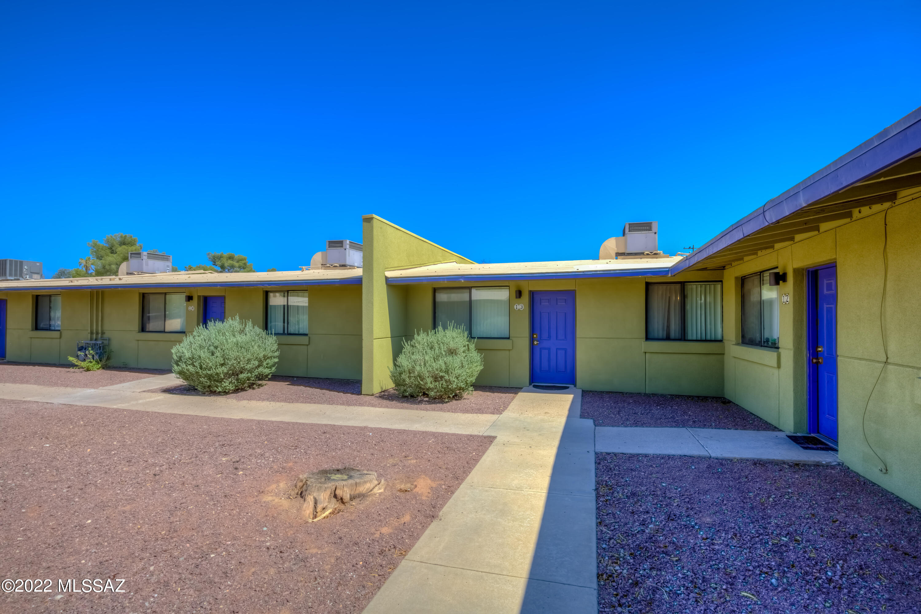 Low-care living opportunity in single story condominium located in gated Sunset Foothills community! Enjoy 2 spacious bedrooms, 1 full bathroom, living room, kitchen and private yard with laundry closet. Community features Pool/Spa, basketball courts, playground, and a clubhouse. Conveniently located near I-10, Tumamoc Hill, A Mountain, St Mary's Hospital, grocery stores, Pima Community College with easy access to downtown, U of A & more!