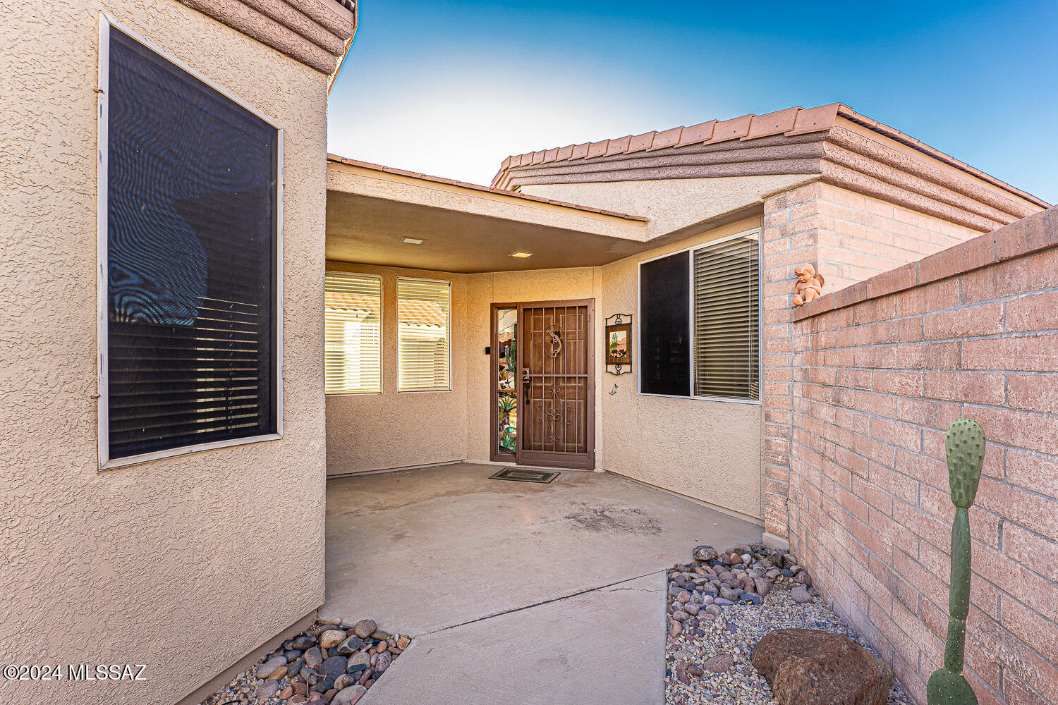 San Ignacio Heights (93-135) - Residential