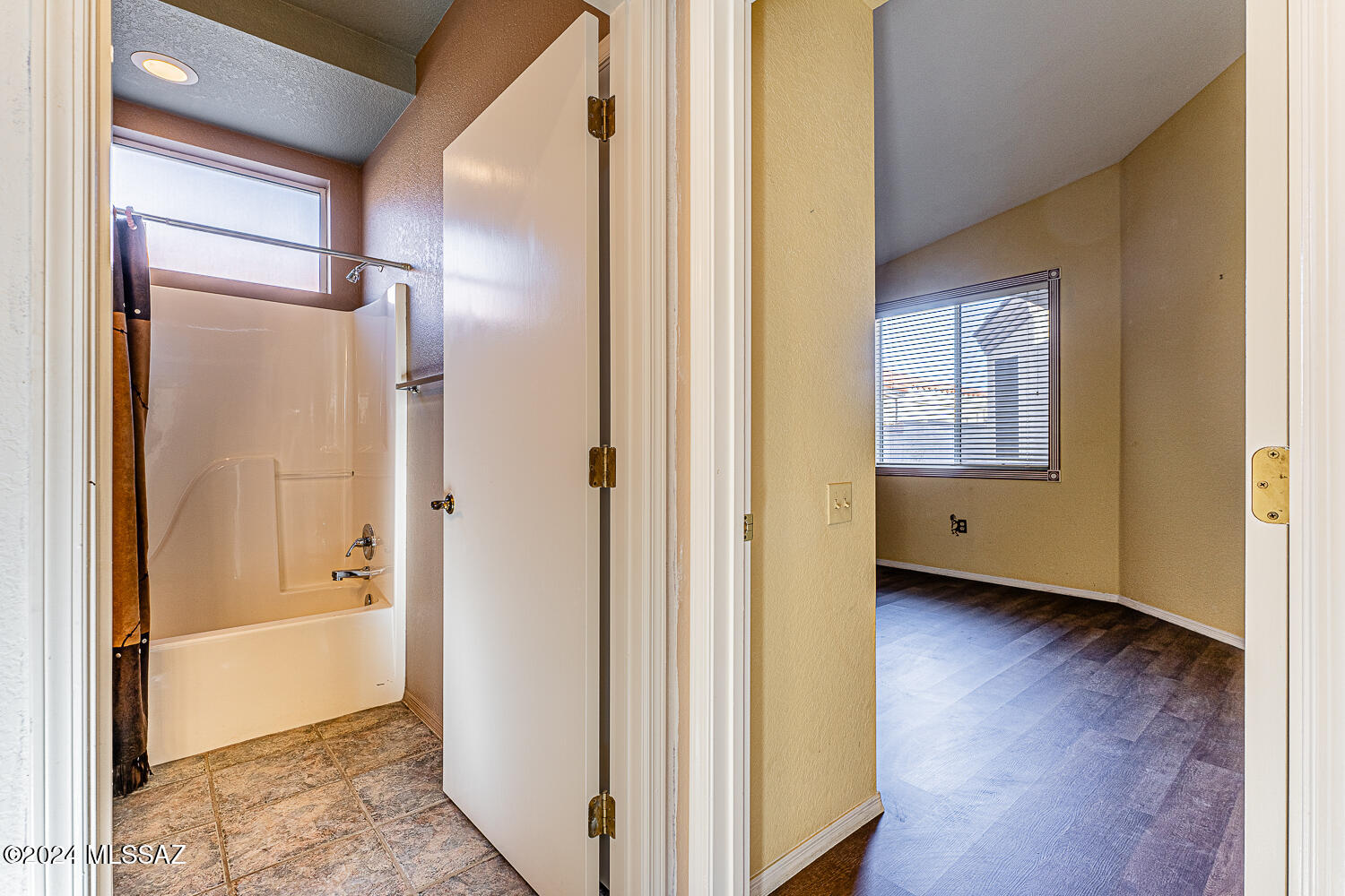 San Ignacio Heights (93-135) - Residential