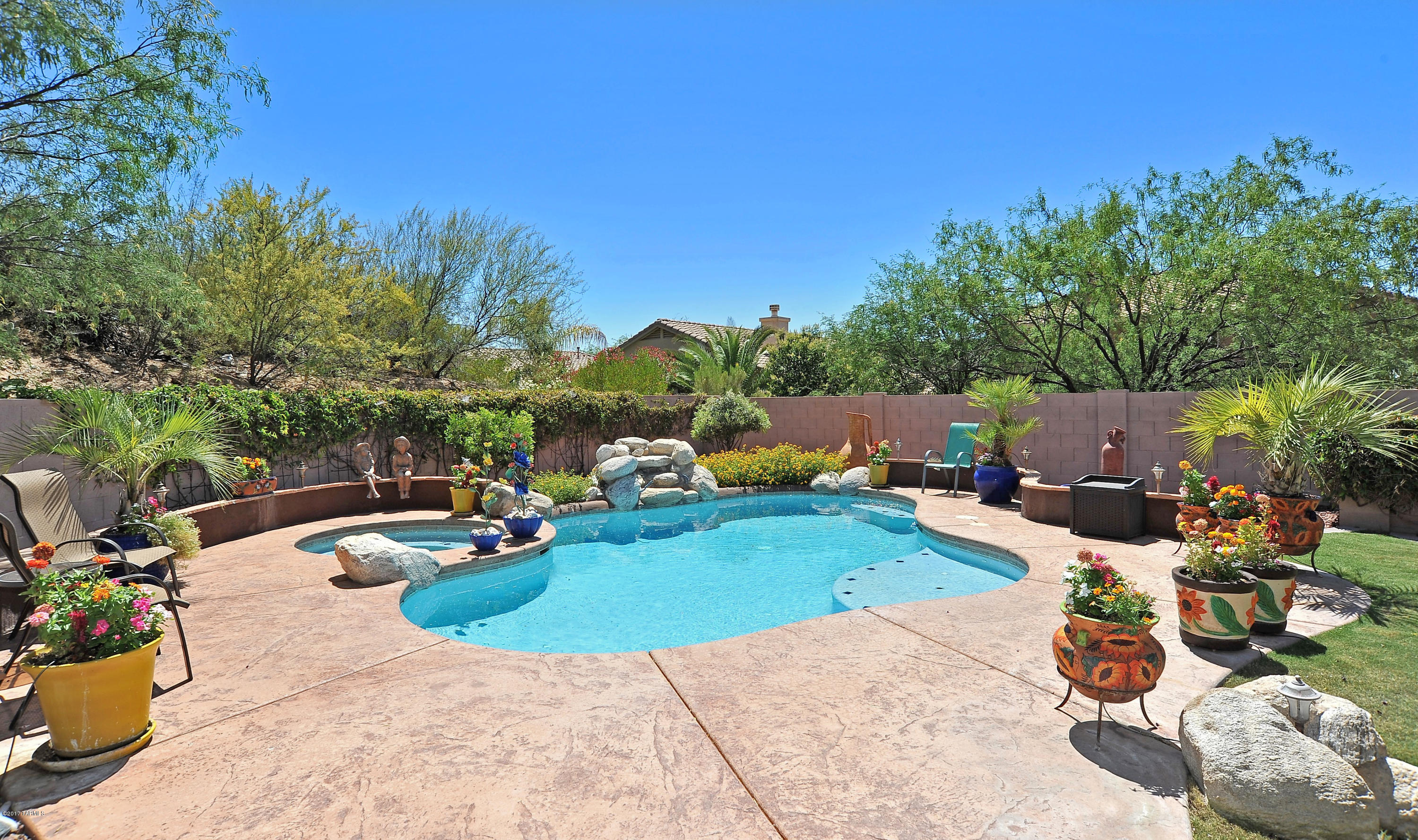 Shadows @ Sabino (1-103) - Residential