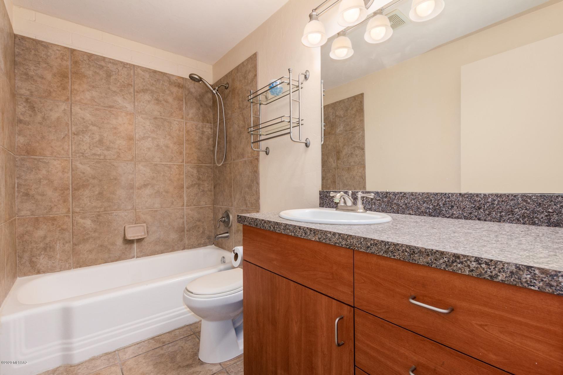 Royal Alvernon Condos. - Residential