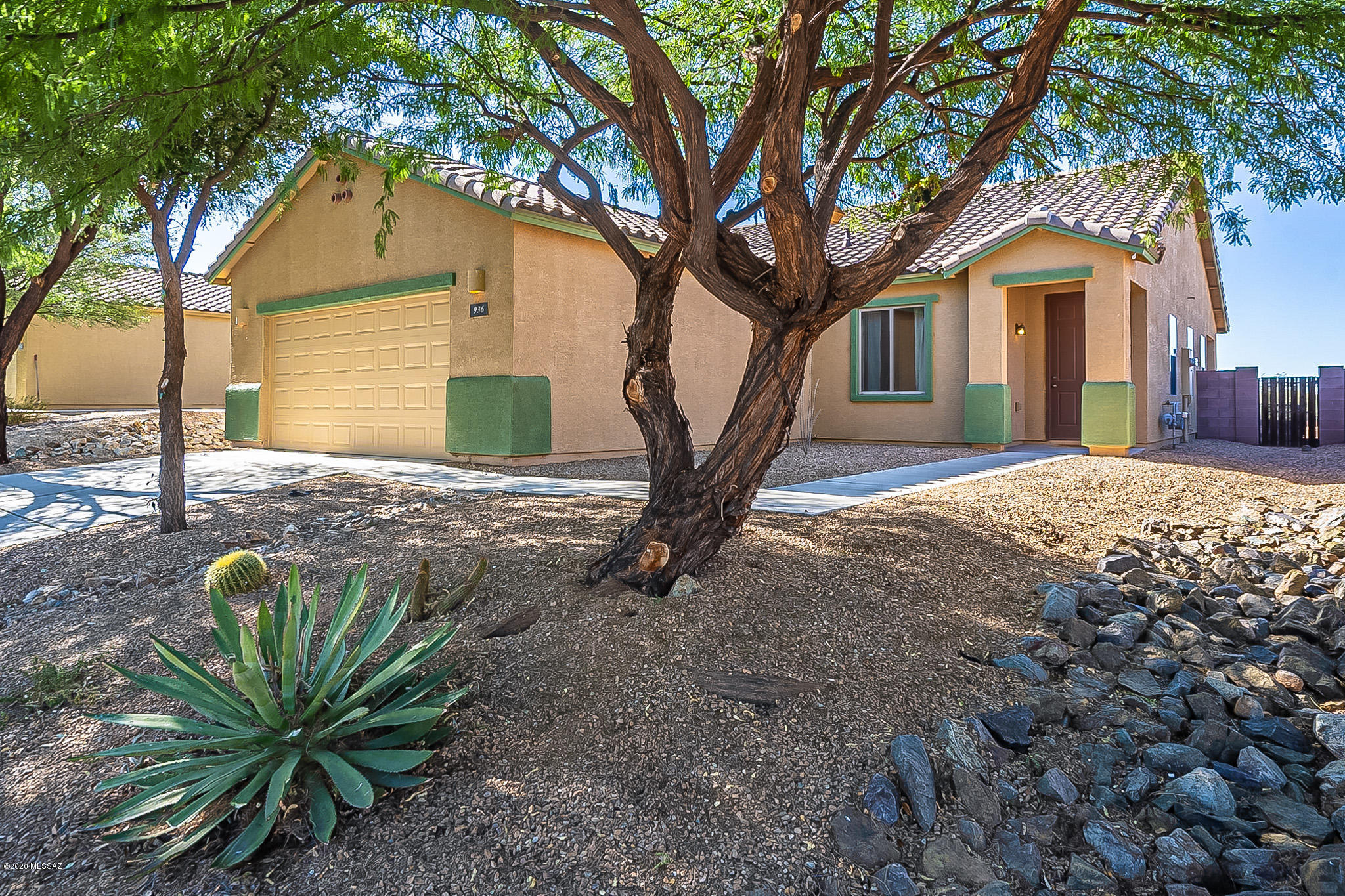 This well  maintained home has three bedrooms and two full bathrooms. The home also has an office to accommodate working from home or would be great as a children's play room. The open floor plan gives the home a spacious feel and is perfect for entertaining. The large back yard has an amazing view of the Whetstone Mountains and is set up for a small garden. The location in Benson makes for an easy commute to Sierra Vista or Tucson. This home is a must see!