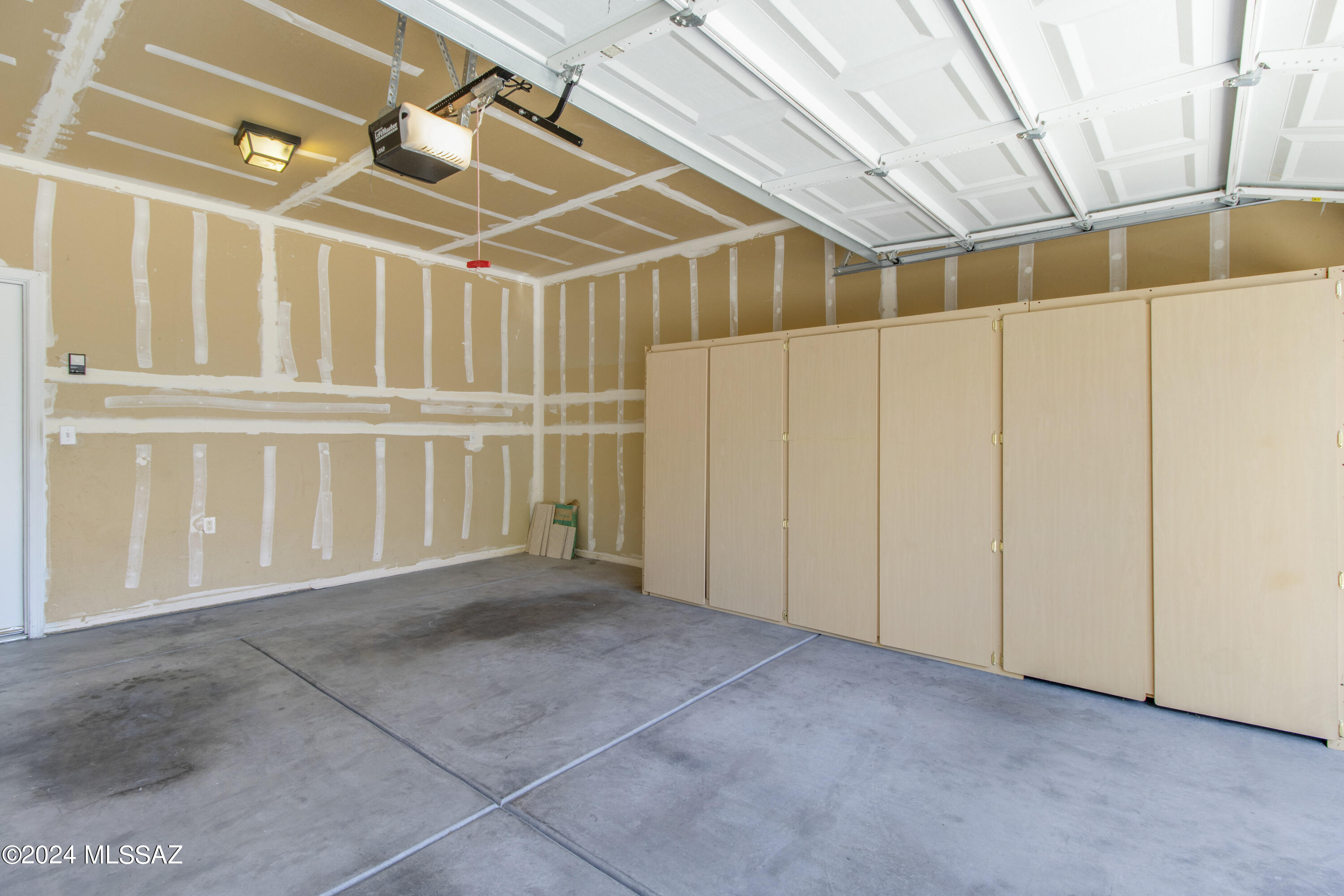 Rillito At La Cholla (1-133) - Residential Lease
