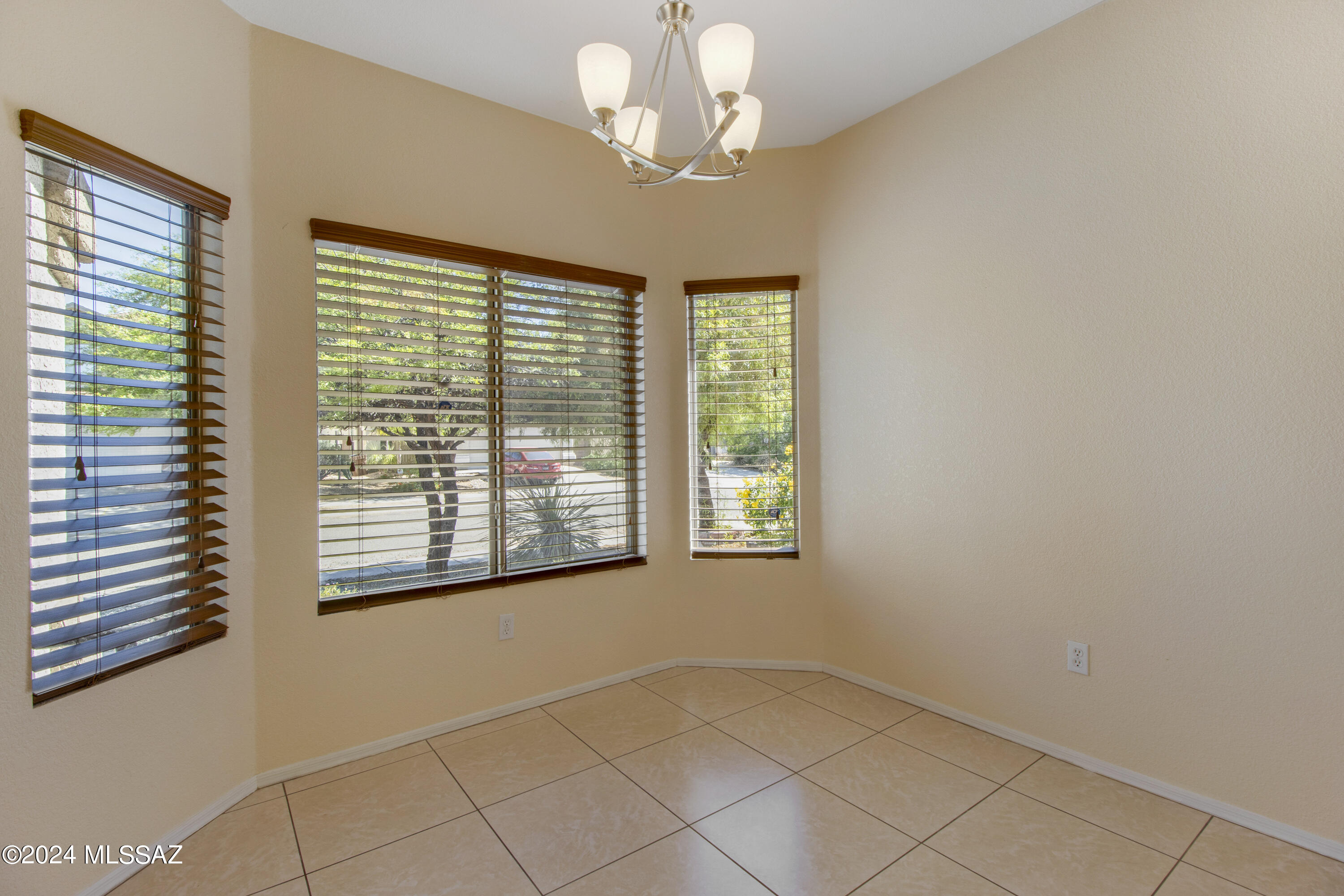 Rillito At La Cholla (1-133) - Residential Lease