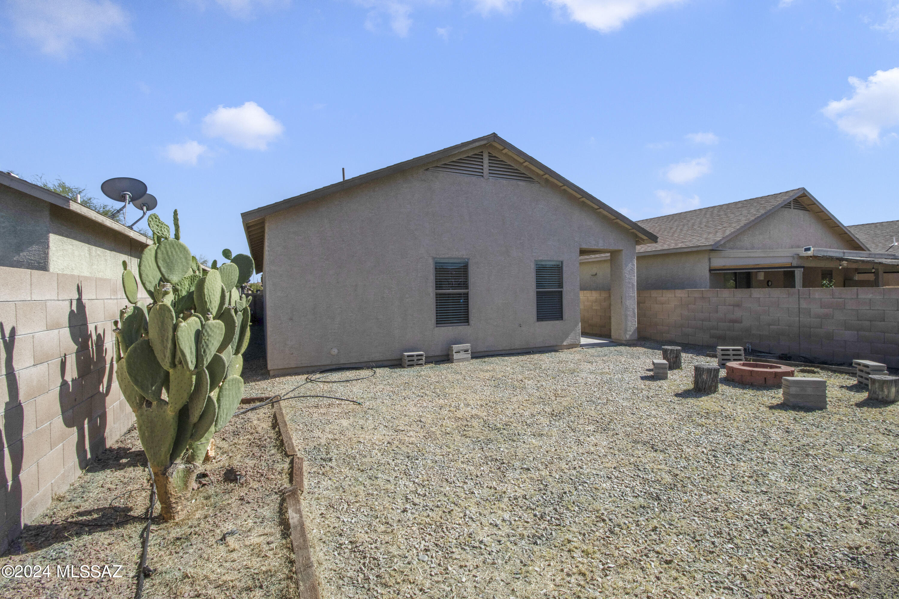 Rillito At La Cholla (1-133) - Residential Lease