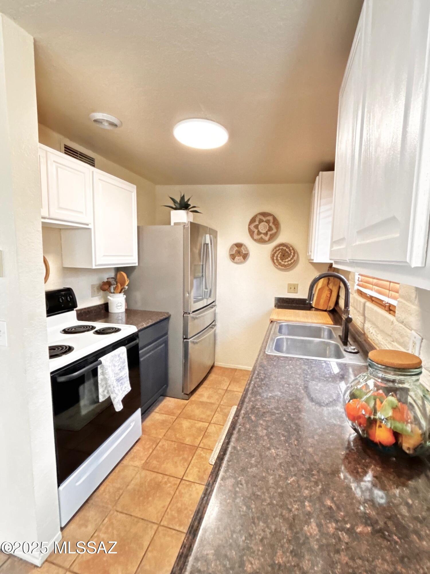 Casas Adobes Park (277-415) - Residential