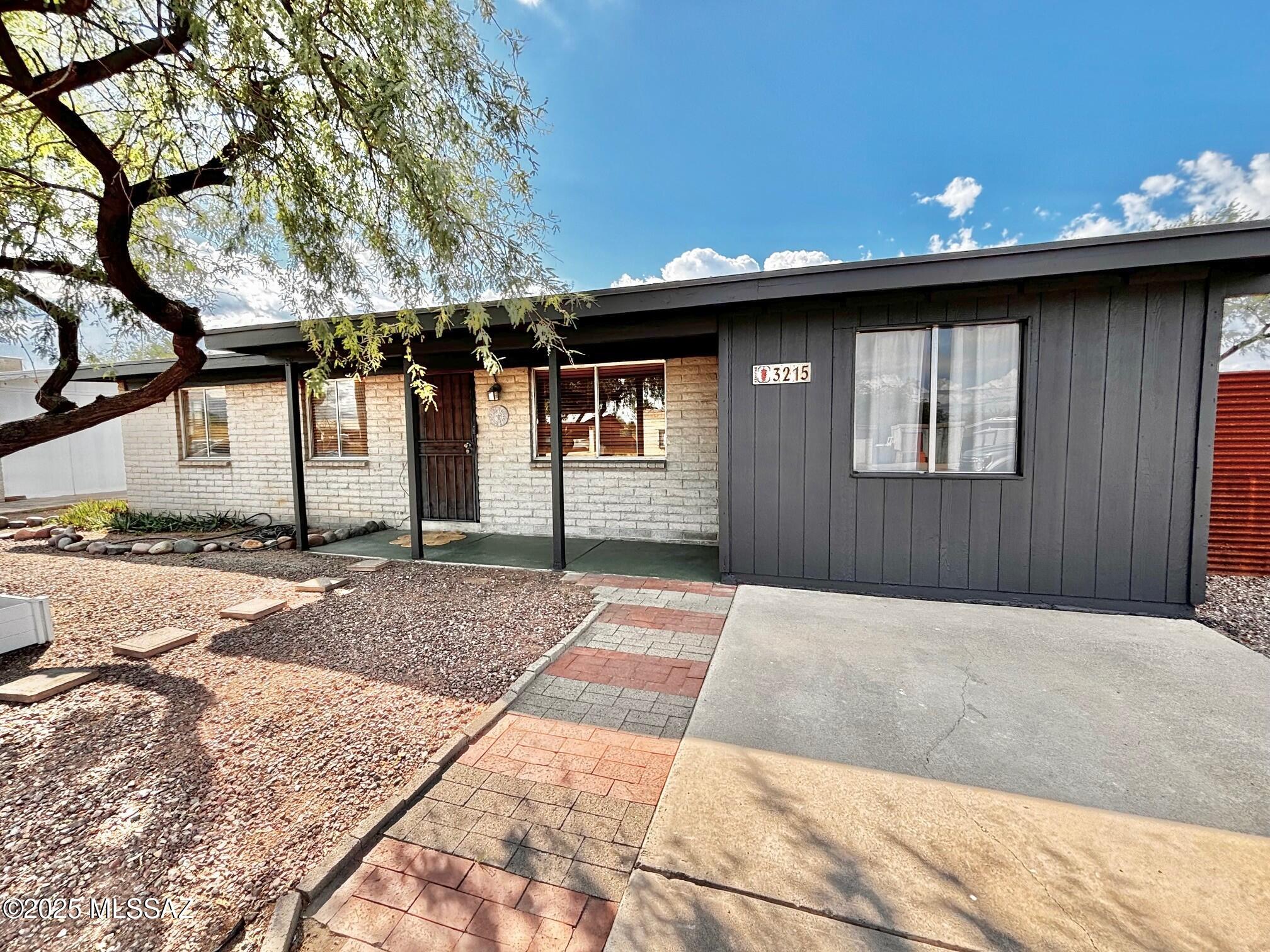 Casas Adobes Park (277-415) - Residential