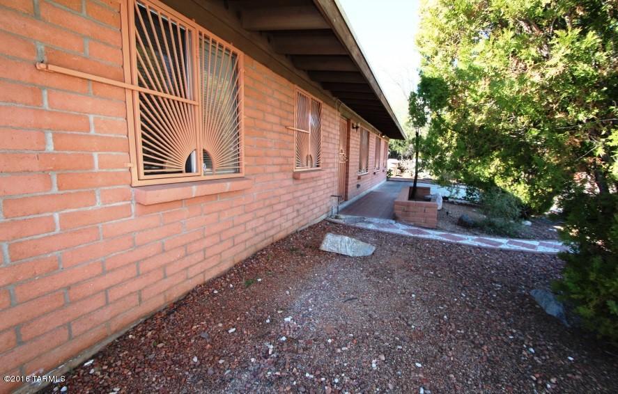 Eastern Heights (1-16) - Residential Lease