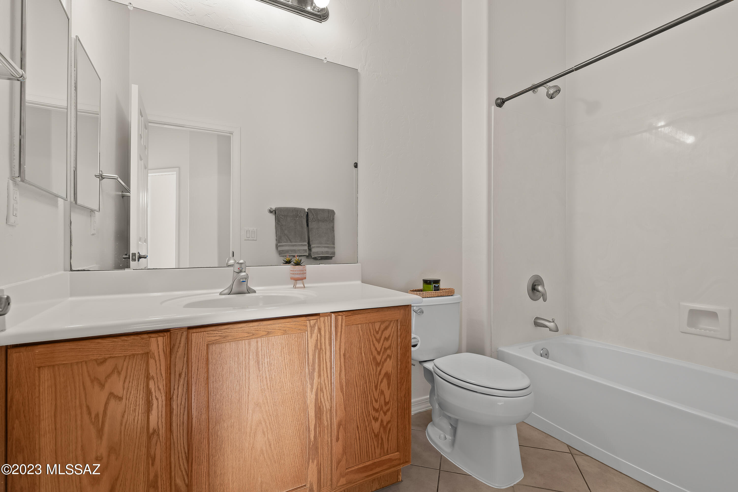 Continental Reserve Blk. 16A (1-111) - Residential