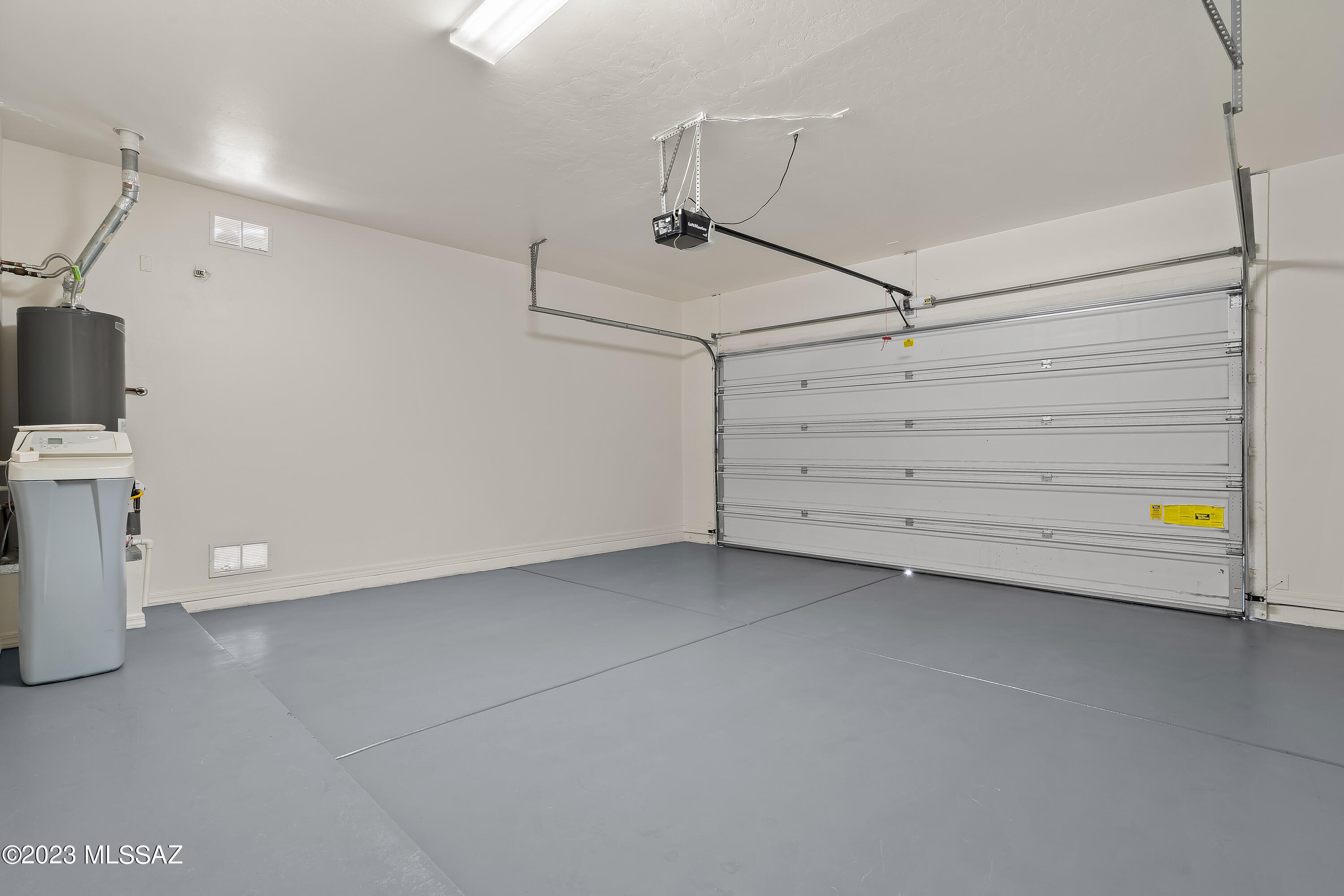 Continental Reserve Blk. 16A (1-111) - Residential