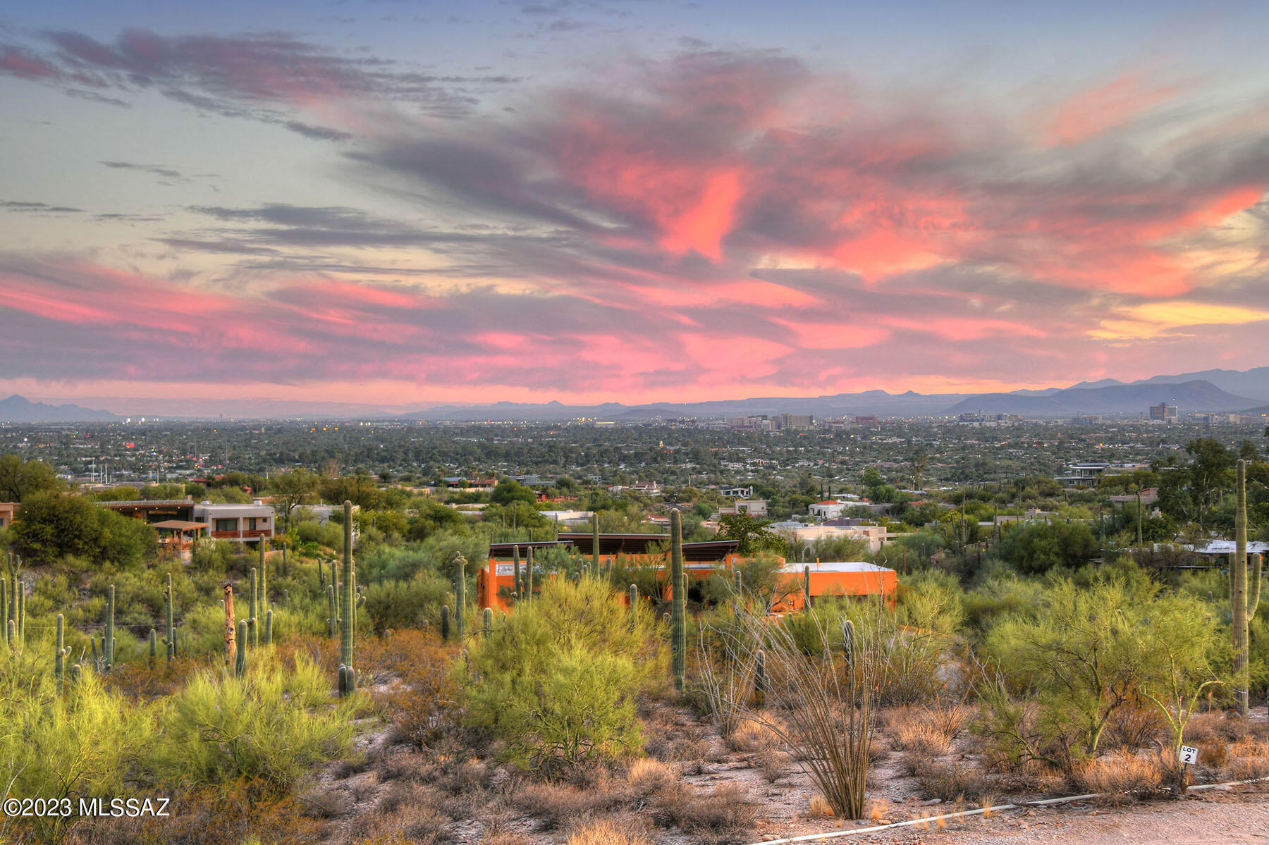 Quintana in the Catalina Foothills - Land