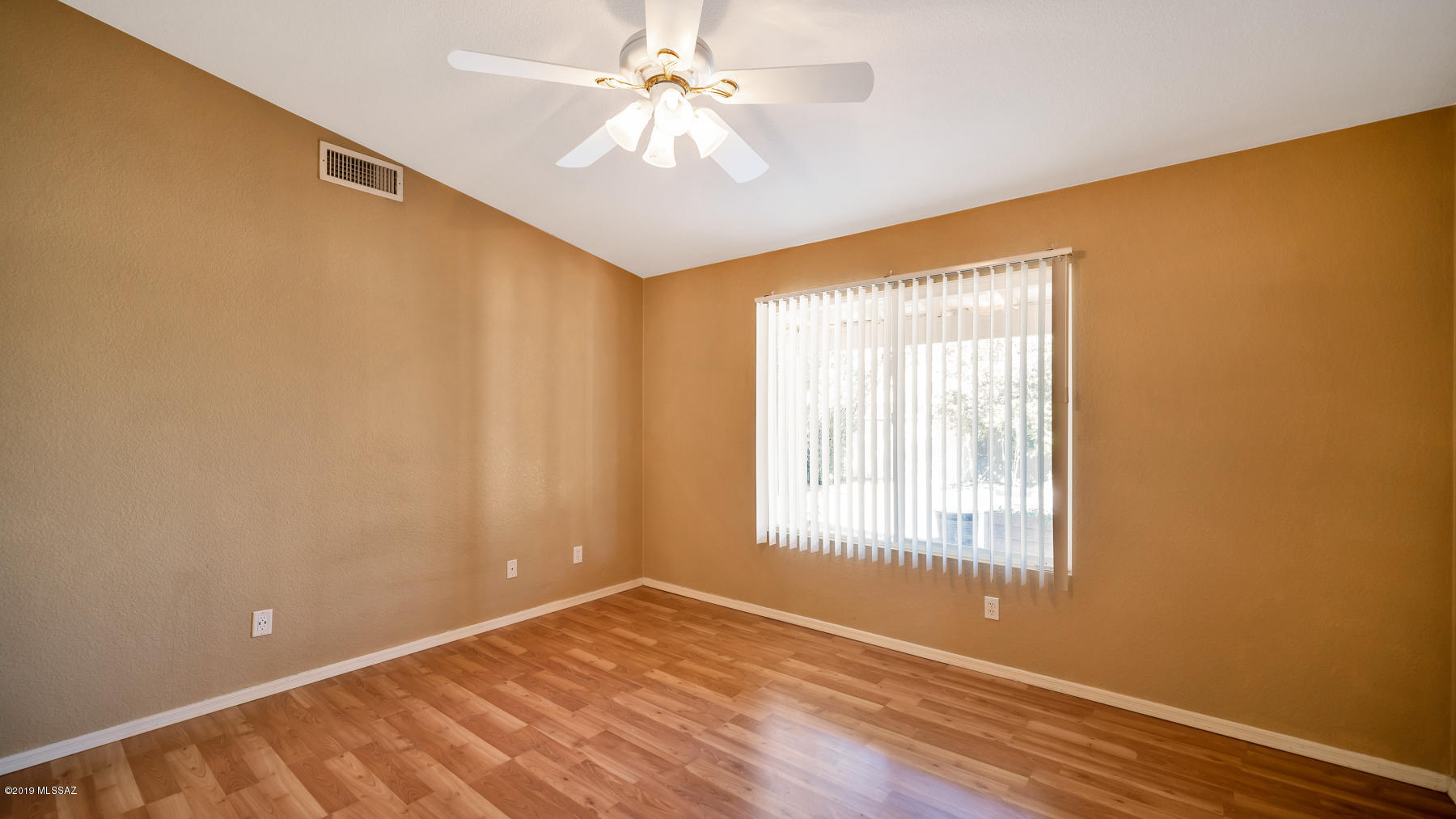 Silver Moon (1-101) - Residential
