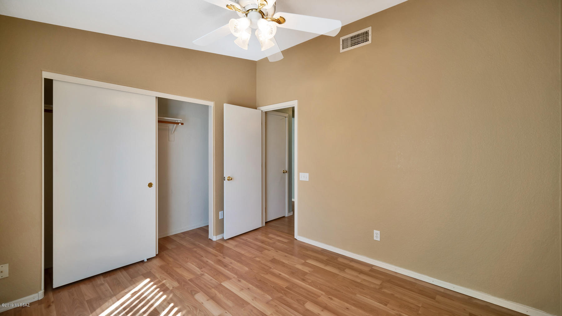 Silver Moon (1-101) - Residential